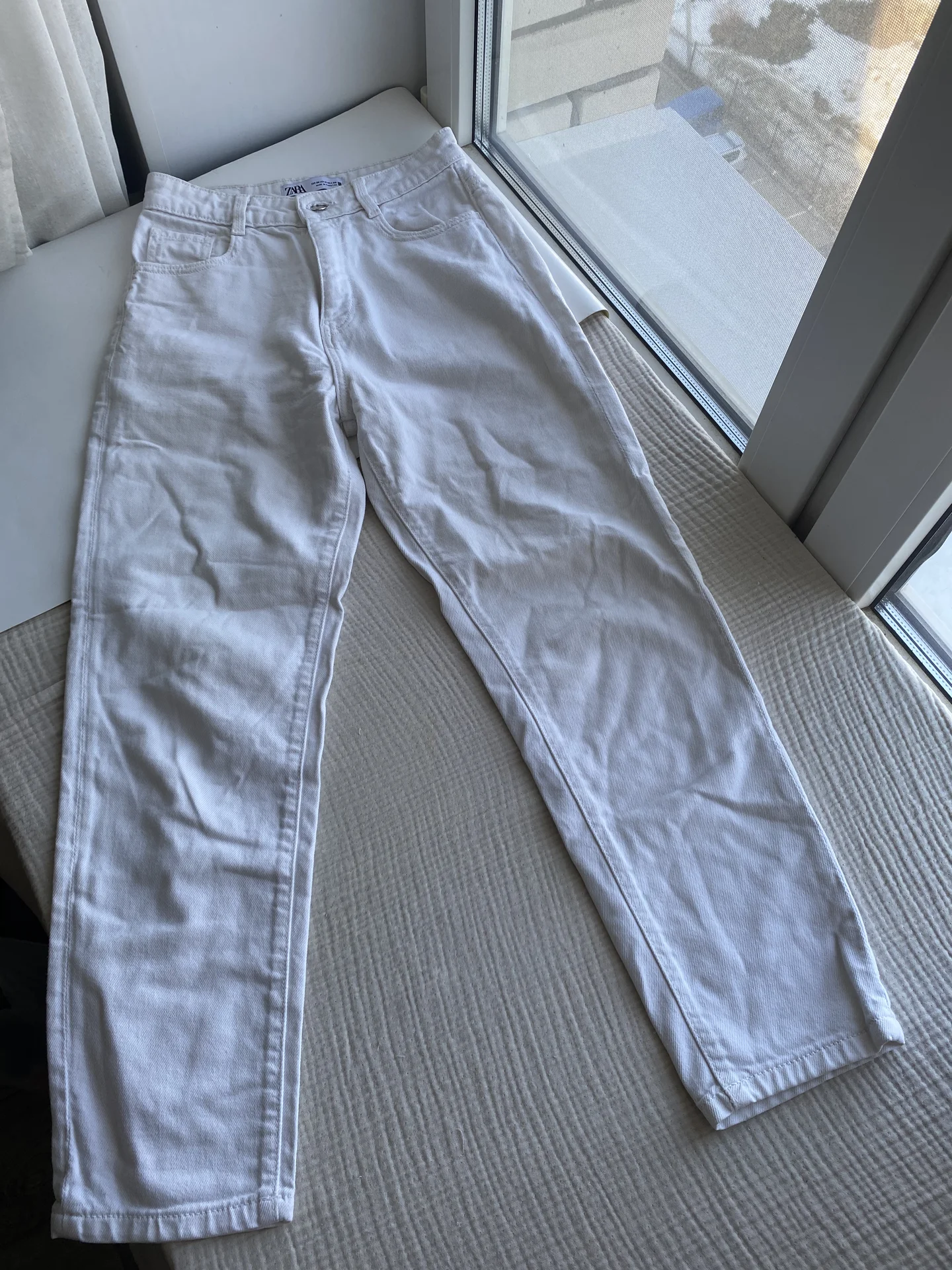 Джинсы бананы Zara белые 42 (S) - миниатюра 2