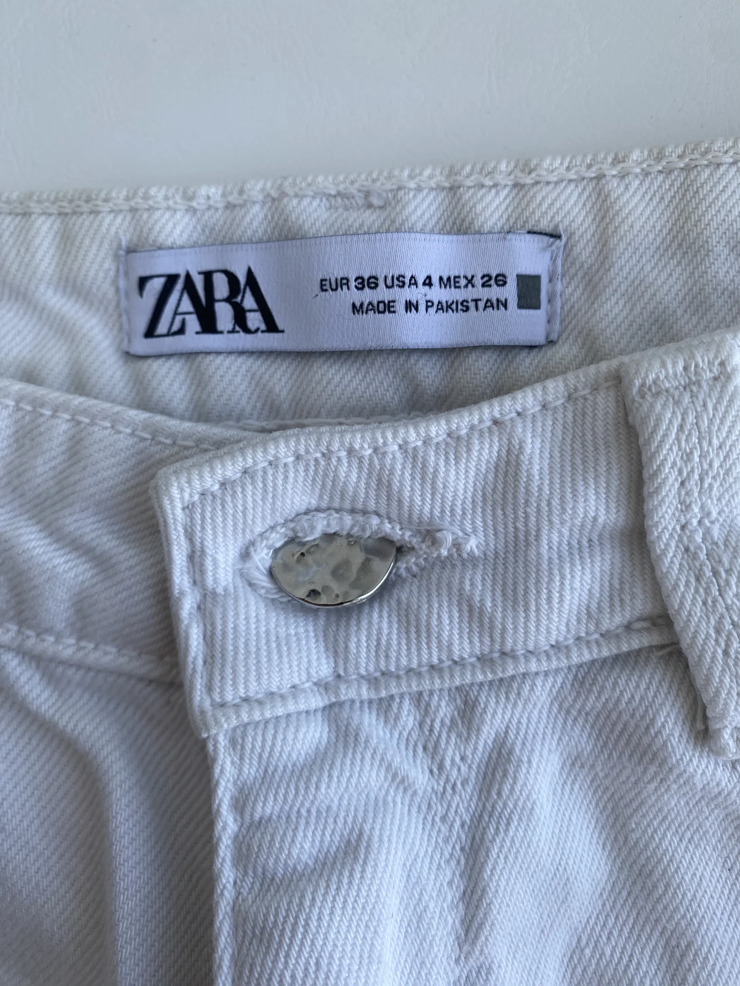Джинсы бананы Zara белые 42 (S) - миниатюра 3
