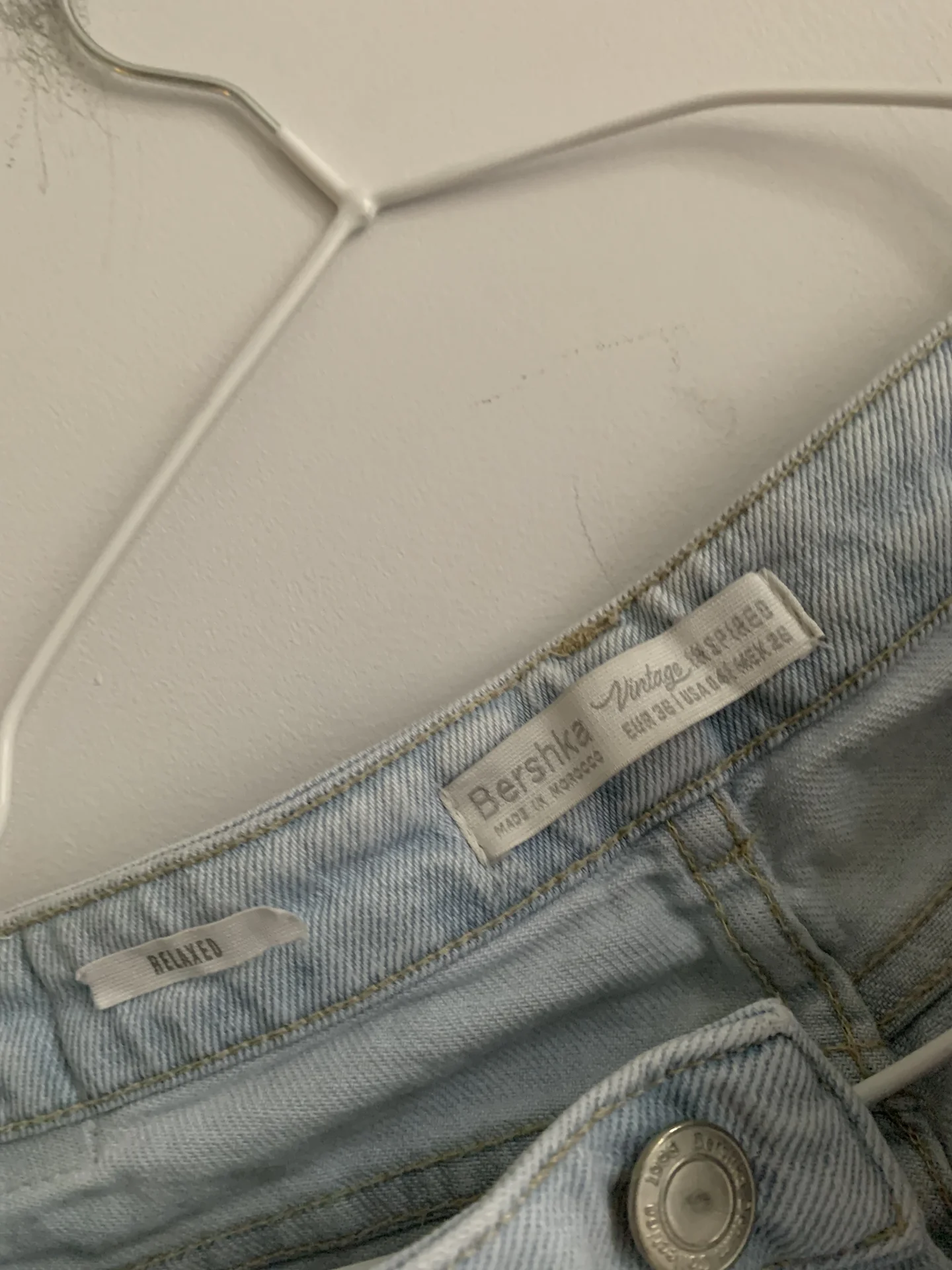 Светлые рваные джинсы Bershka - миниатюра 2