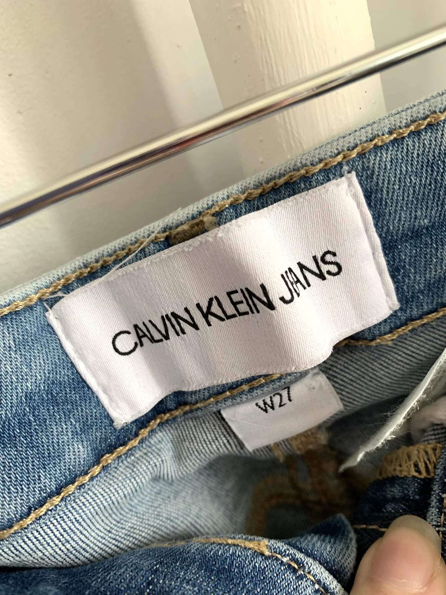 Голубые джинсы Calvin Klein - миниатюра 2
