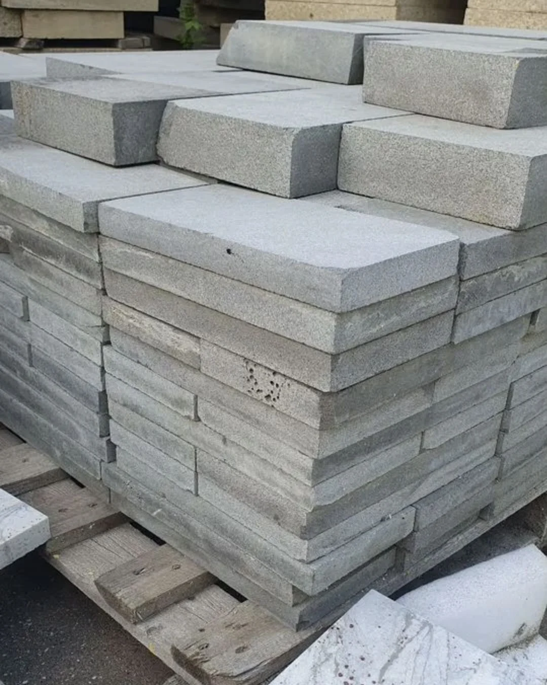 Брусчатка из базальта 300
150 х 25 (30) - миниатюра 5