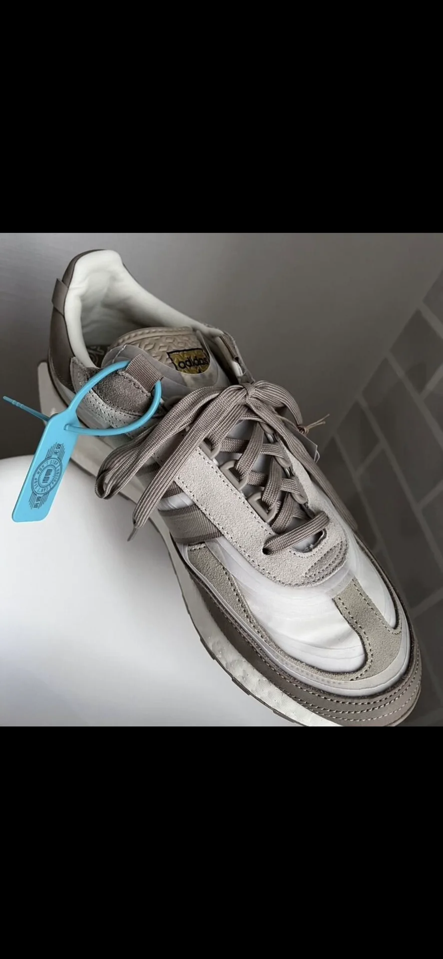 Кроссовки Adidas - миниатюра 2