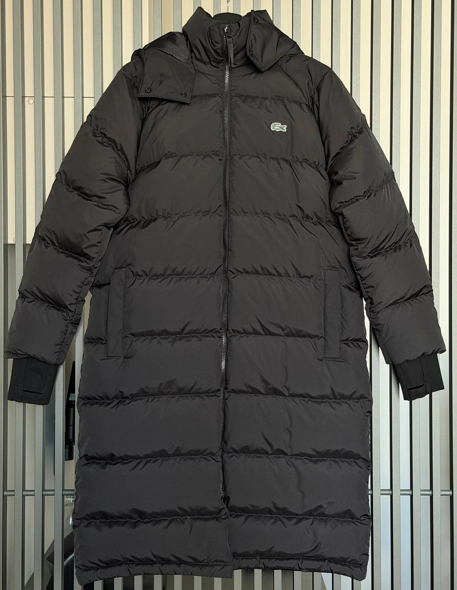 Женский пуховик Lacoste - изображение 1