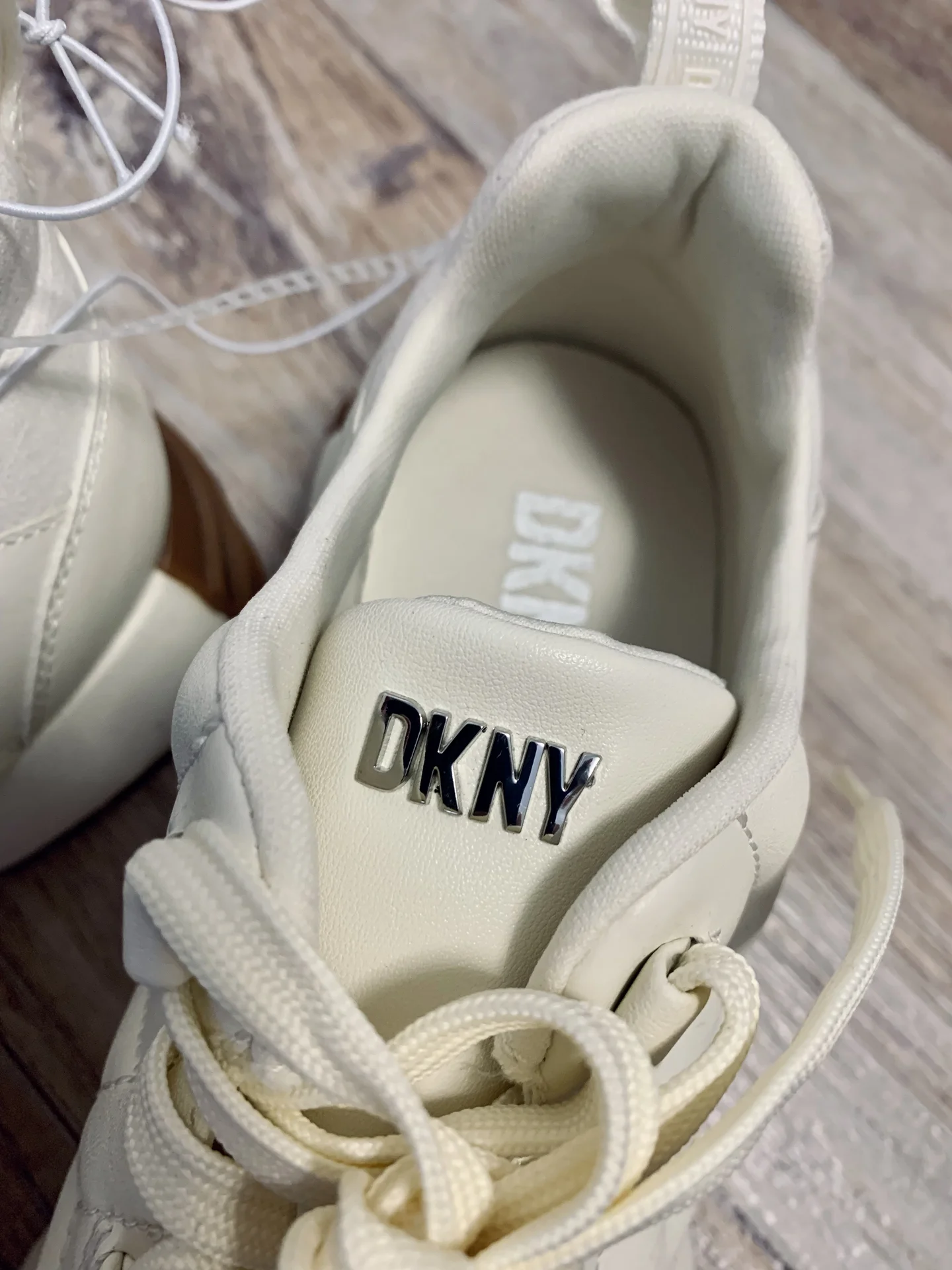 Кроссовки женские dkny 39р - миниатюра 3