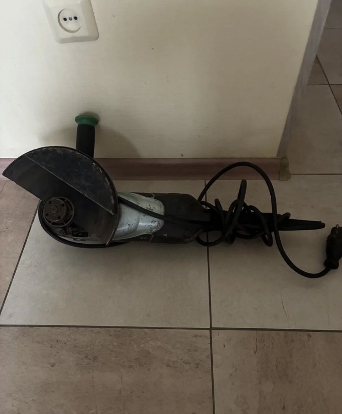 Ушм hitachi g23mru - изображение 1