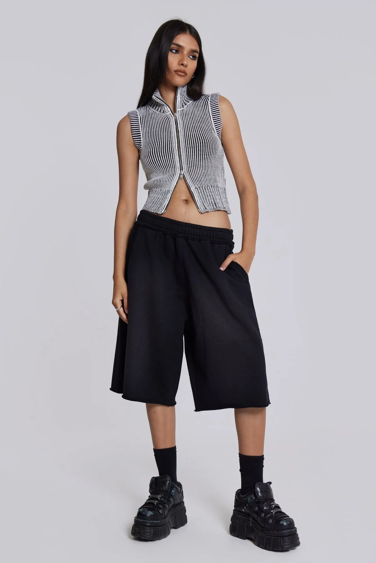Шорты Jaded London Black Baggy Monster Joggers - миниатюра 3