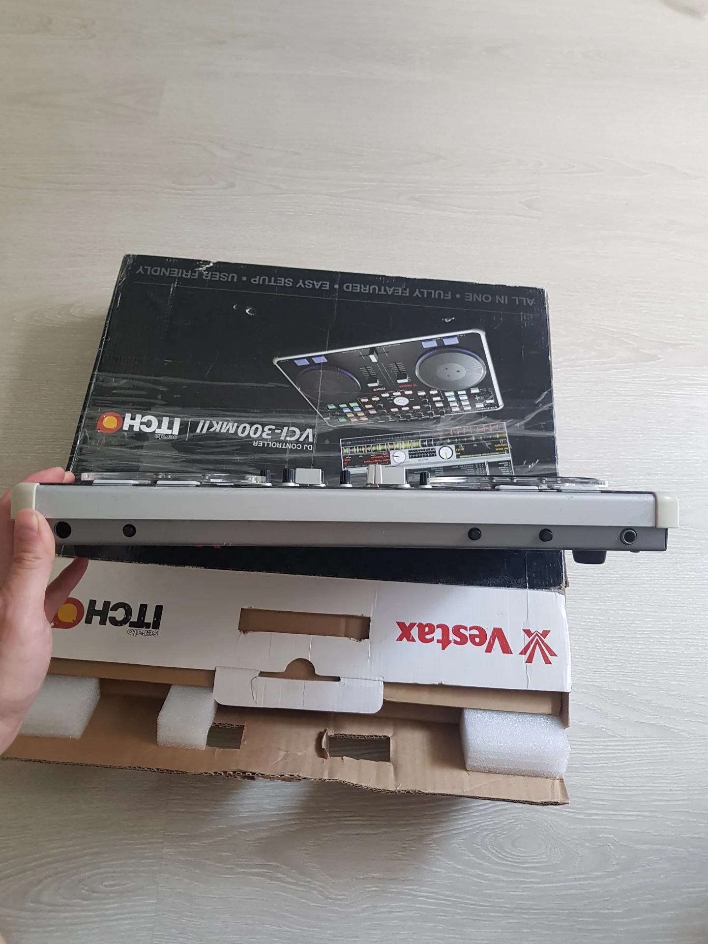 Dj контроллер vestax vci-300 mk2 - миниатюра 4