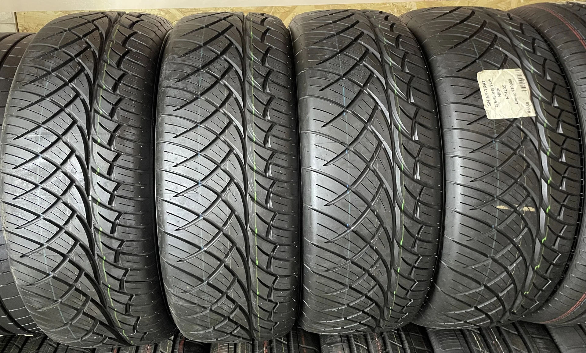 Шины новые Летние 275 55 r19 Nitto - изображение 1