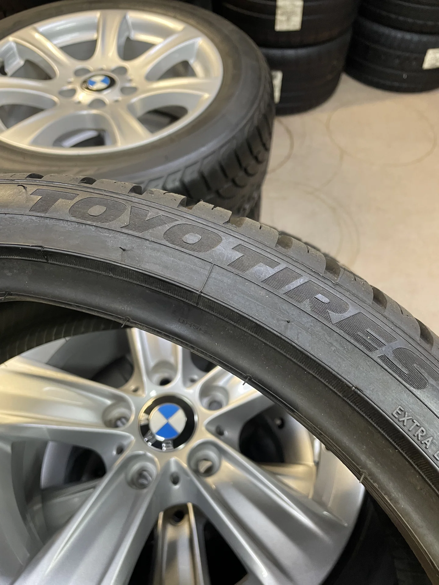 Шины новые Летние 235 35 r19 Toyo Япония - миниатюра 4