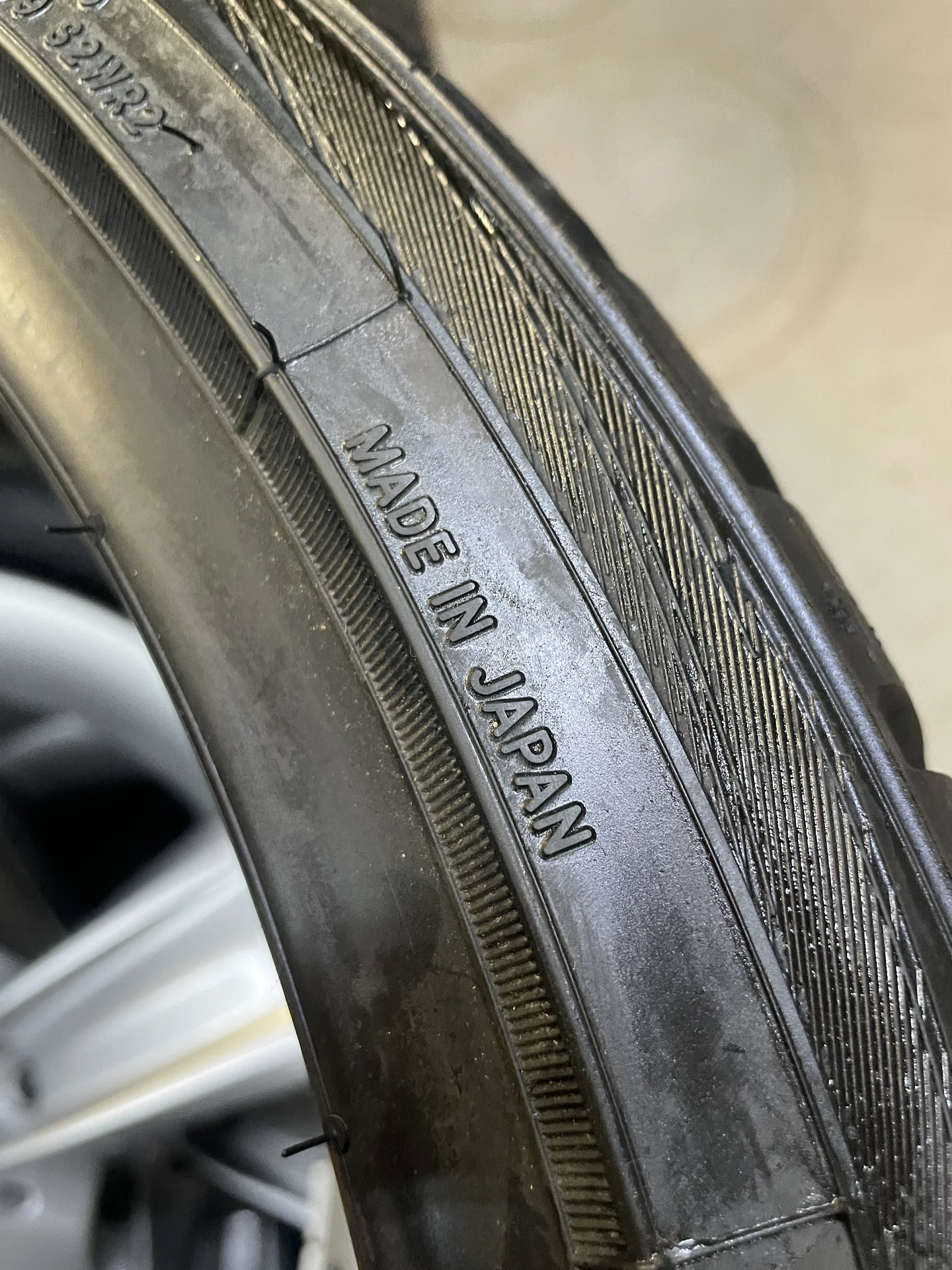 Шины новые Летние 235 35 r19 Toyo Япония - миниатюра 7