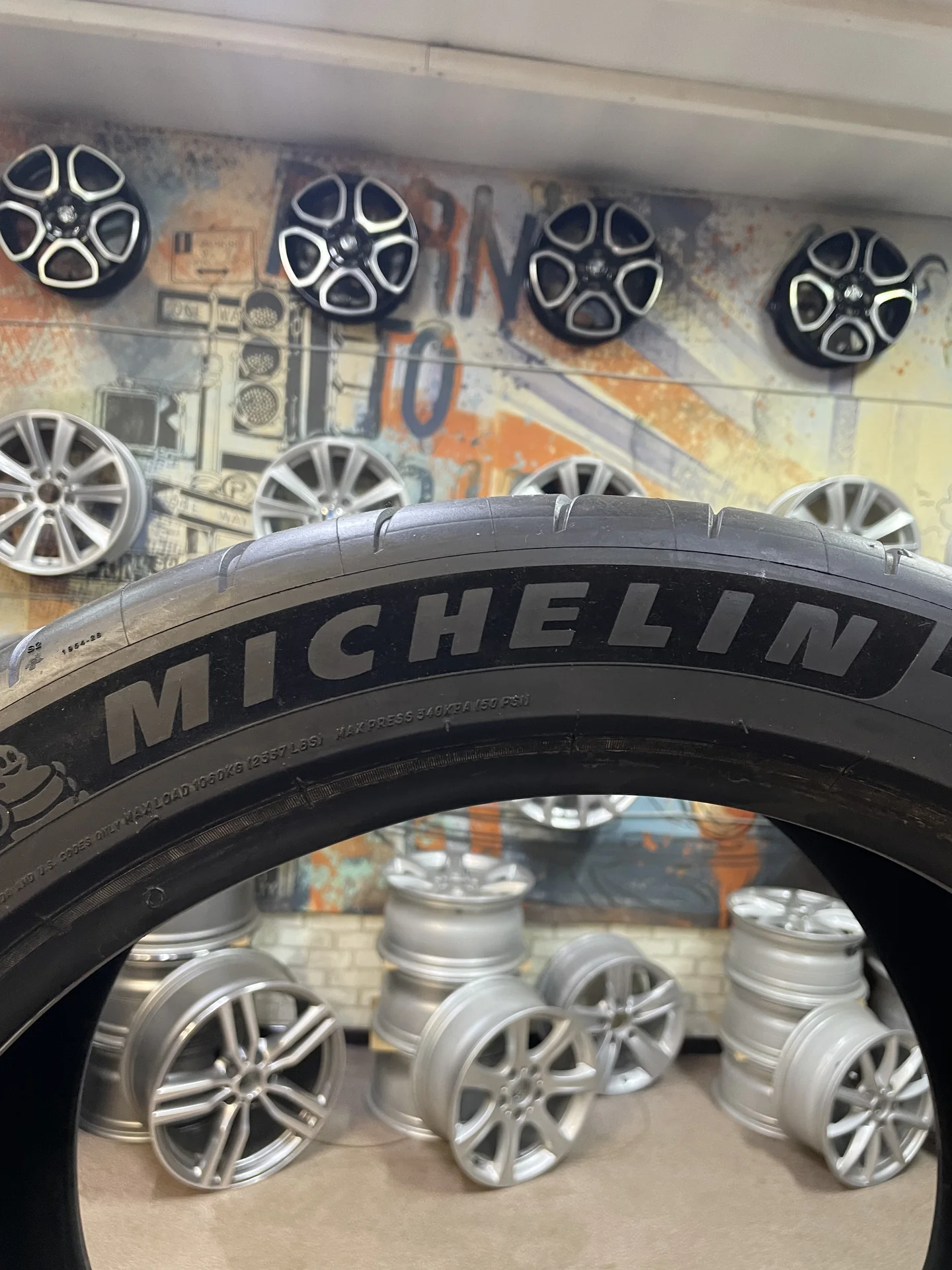 Шины новые Летние 315 35 r20 Michelin - миниатюра 4