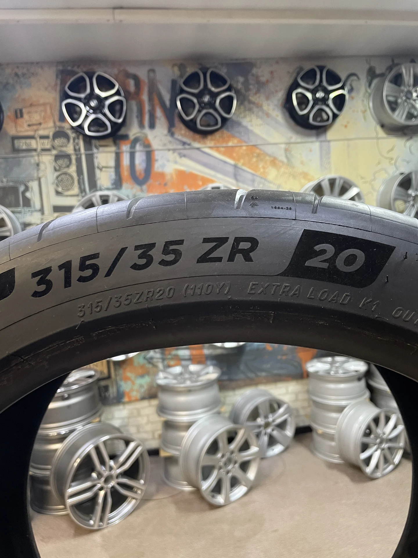 Шины новые Летние 315 35 r20 Michelin - миниатюра 5