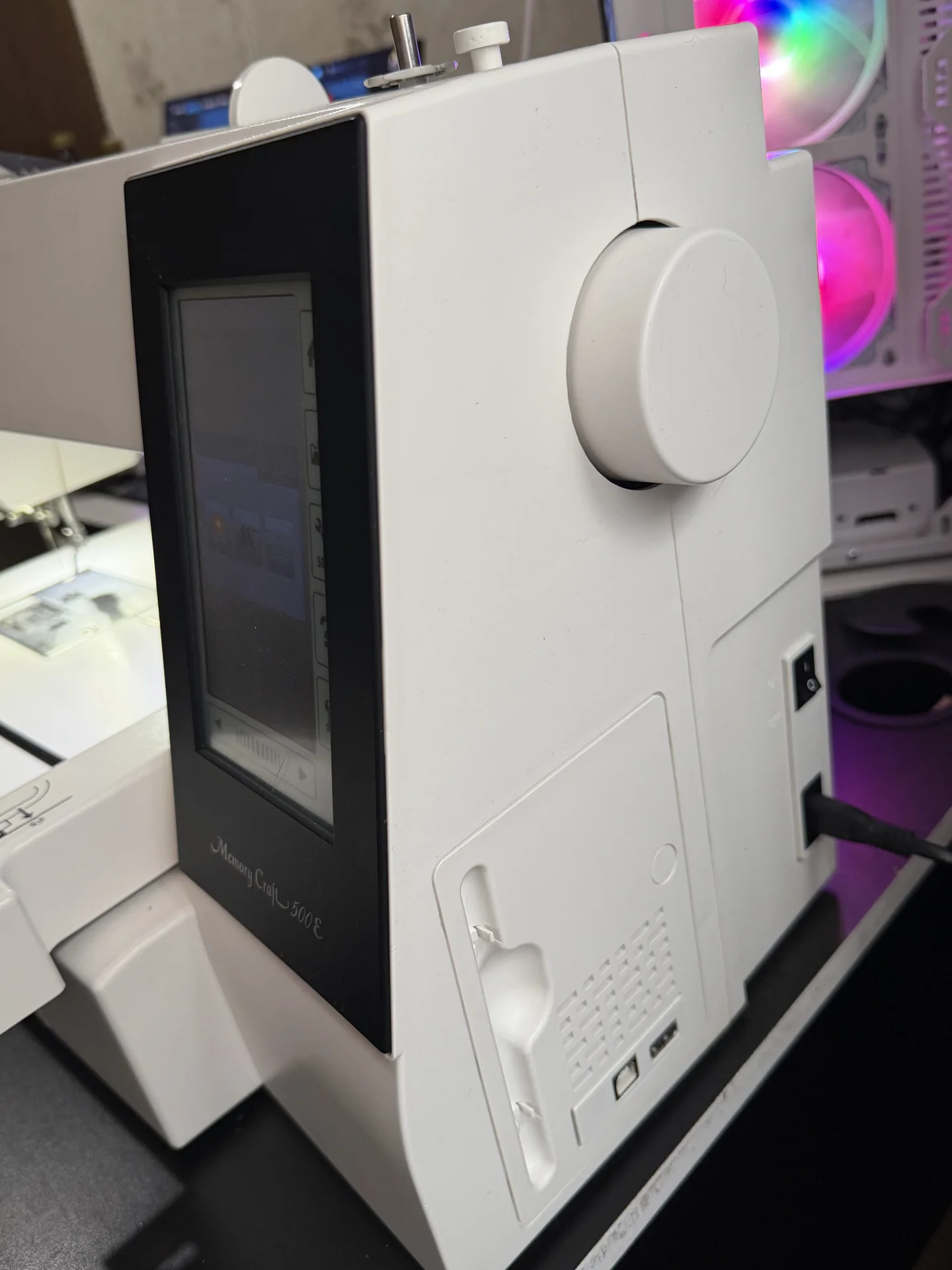 Швейная машинка Janome memory craft 500e - миниатюра 3