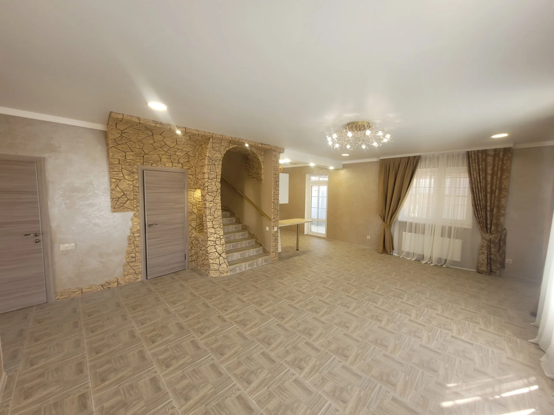 Продается Просторный Дом в Витязево: 130 кв. м, Дизайнерский Ремонт, 3 Сотки Земли!!!!