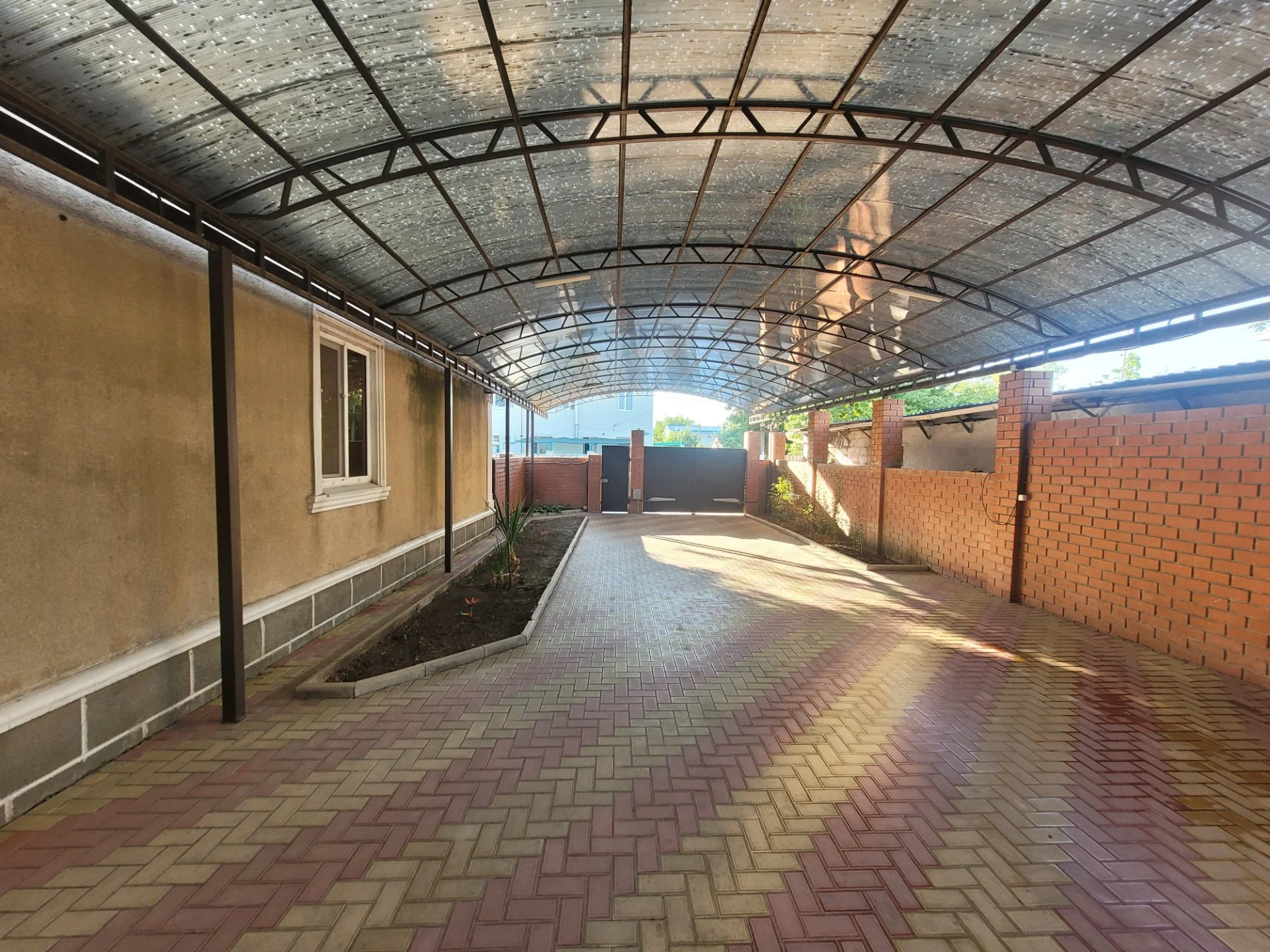 Продается великолепный дом площадью 210 квадратных метров в центре Витязево!!! - миниатюра 20