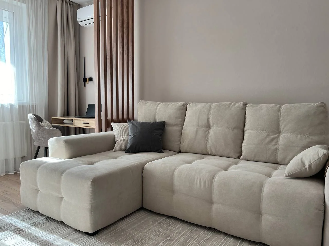 Продам 2-к. квартира, 70 м², 4/14 эт. Большая стильная двухкомнатная квартира (70кв. с балконами) .