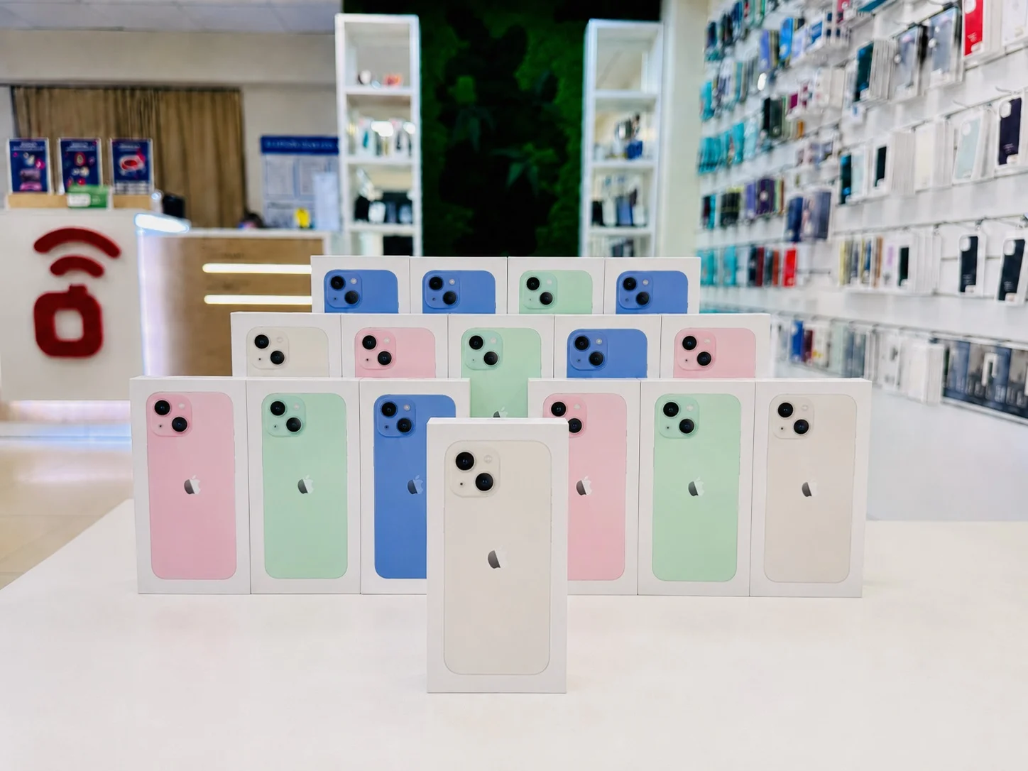 Apple iPhone 13 128GB Starlight Оригинальный, Новый, Магазин, Гарантия - миниатюра 2