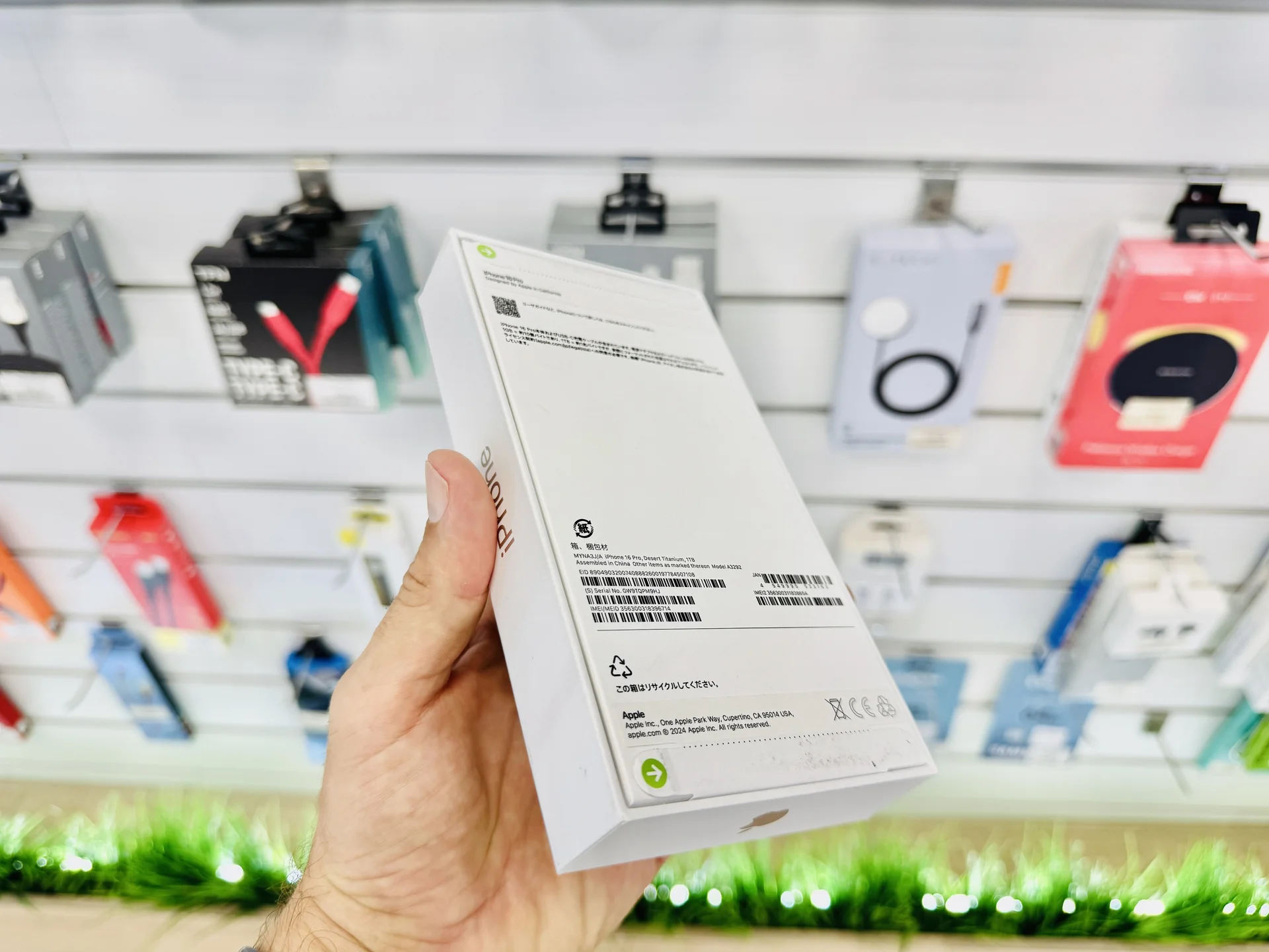 Apple iPhone 16 Pro 256GB Desert Titanium Лучшая цена, Новый, Магазин, Гарантия - миниатюра 8