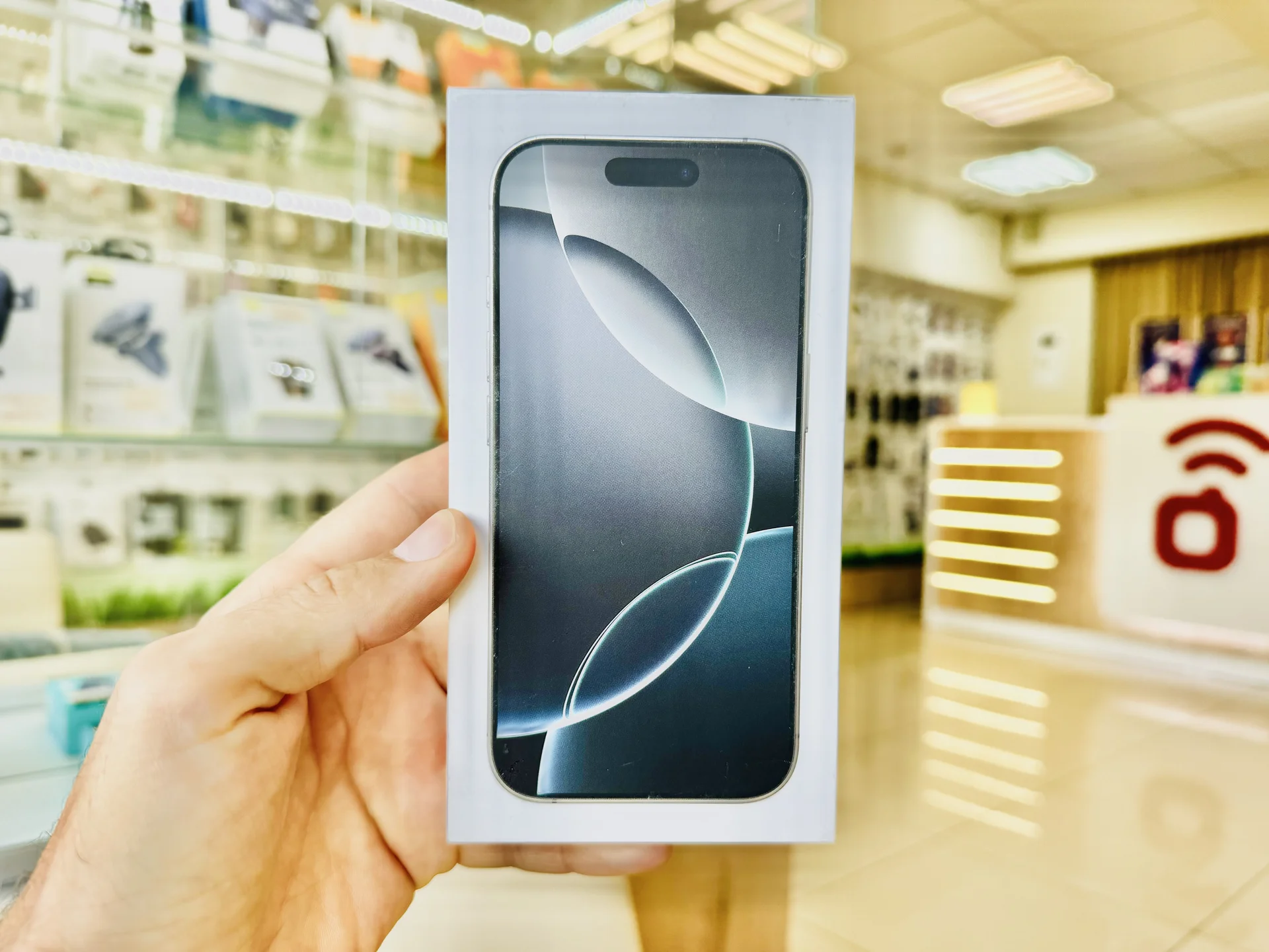 Apple iPhone 16 Pro 512GB White Titanium Супер предложение, Новый, Магазин, Гарантия - миниатюра 2