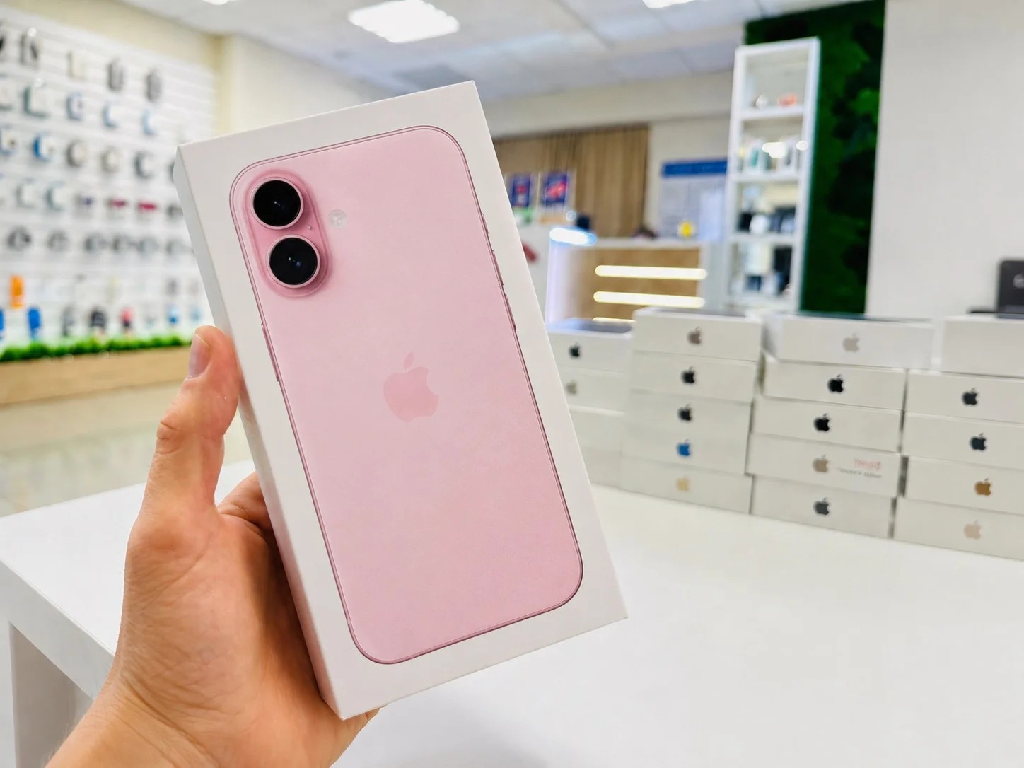 Apple iPhone 16 128GB Pink Супер предложение, Новый, Магазин, Гарантия - миниатюра 2