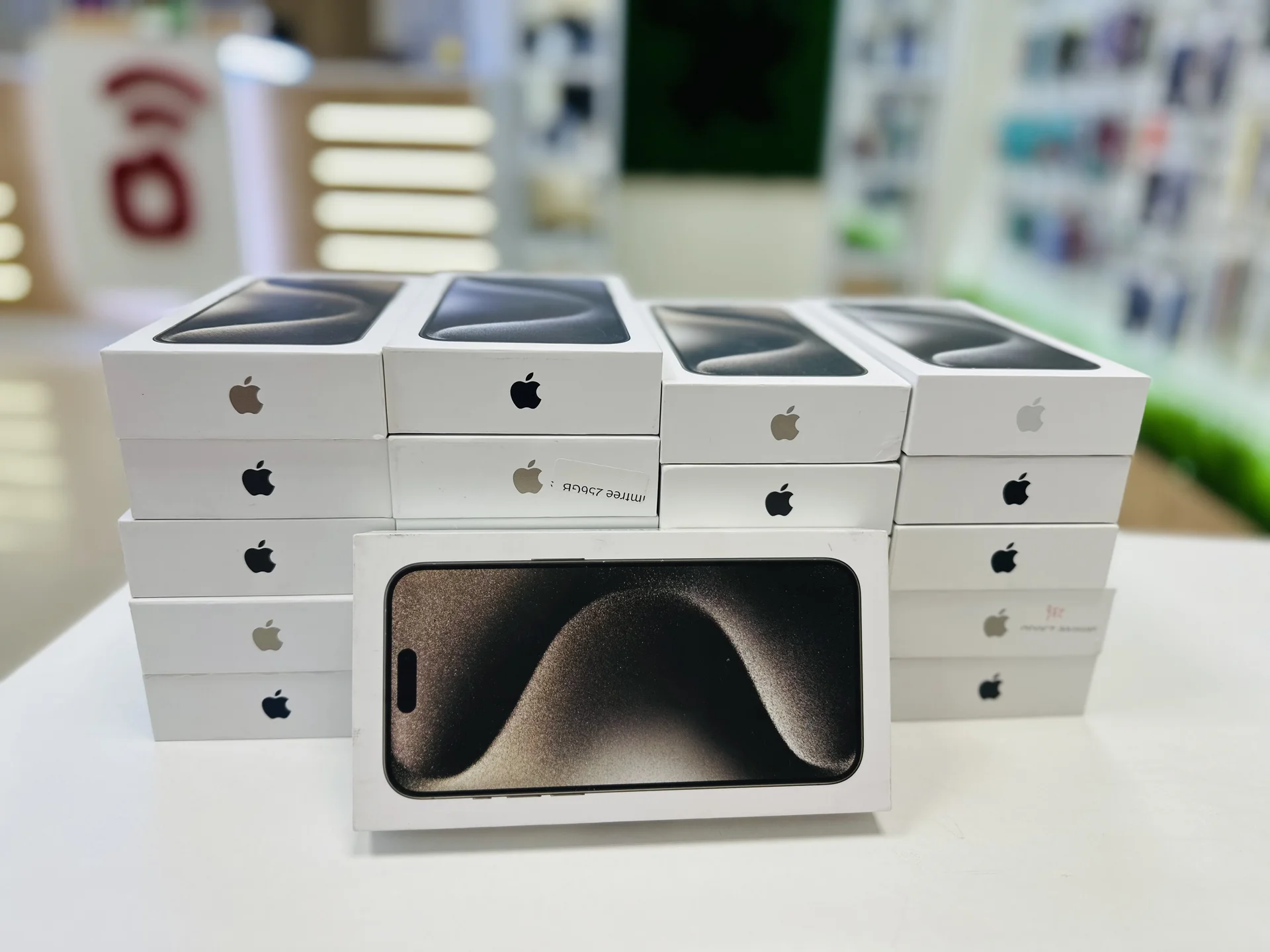 Apple iPhone 15 Pro 1024GB Natural Titanium Лидер продаж, Новый, Магазин, Гарантия - миниатюра 8