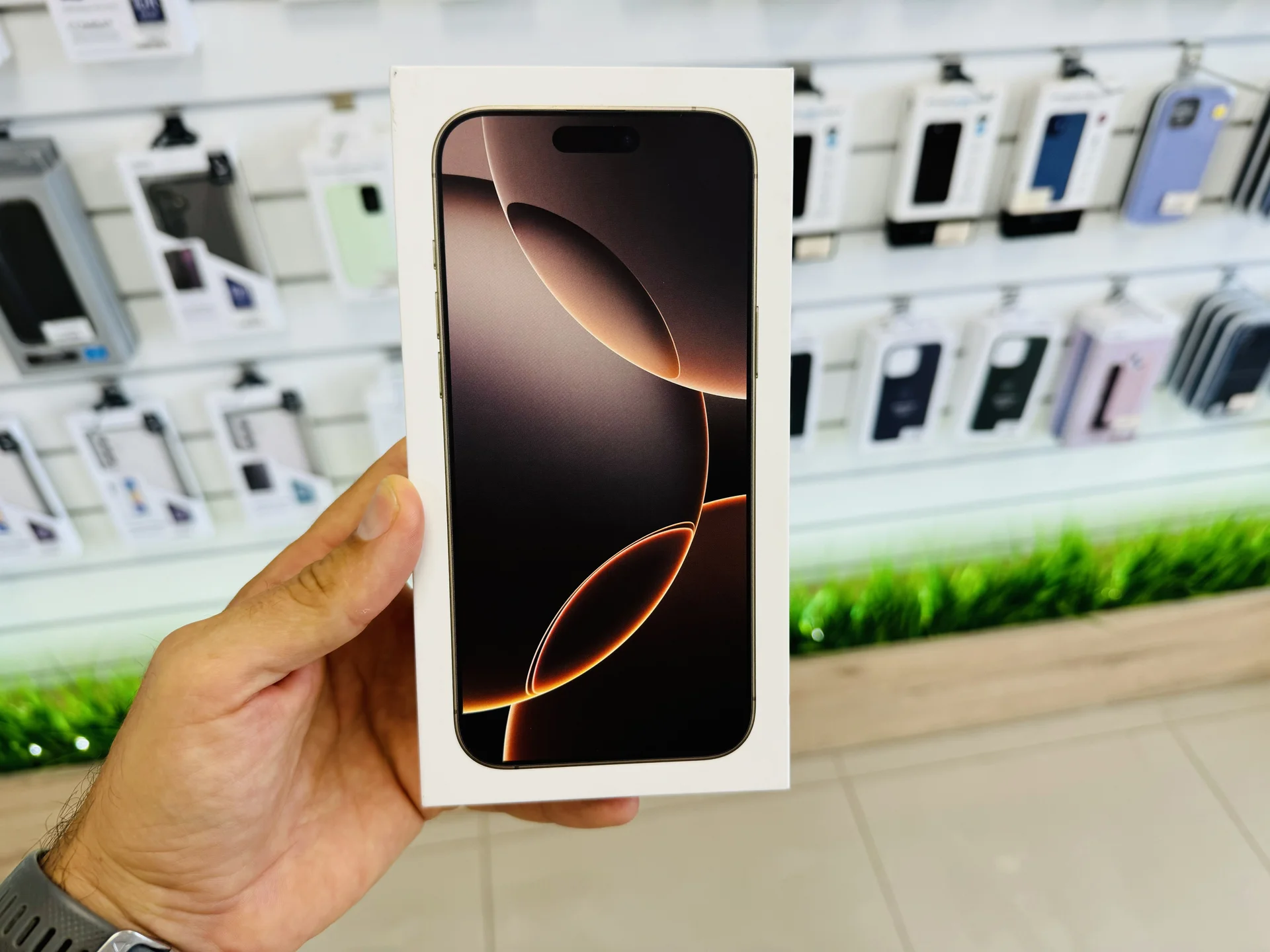 Apple iPhone 16 Pro Max 512GB Desert Titanium Супер предложение, Новый, Магазин, Гарантия - изображение 1