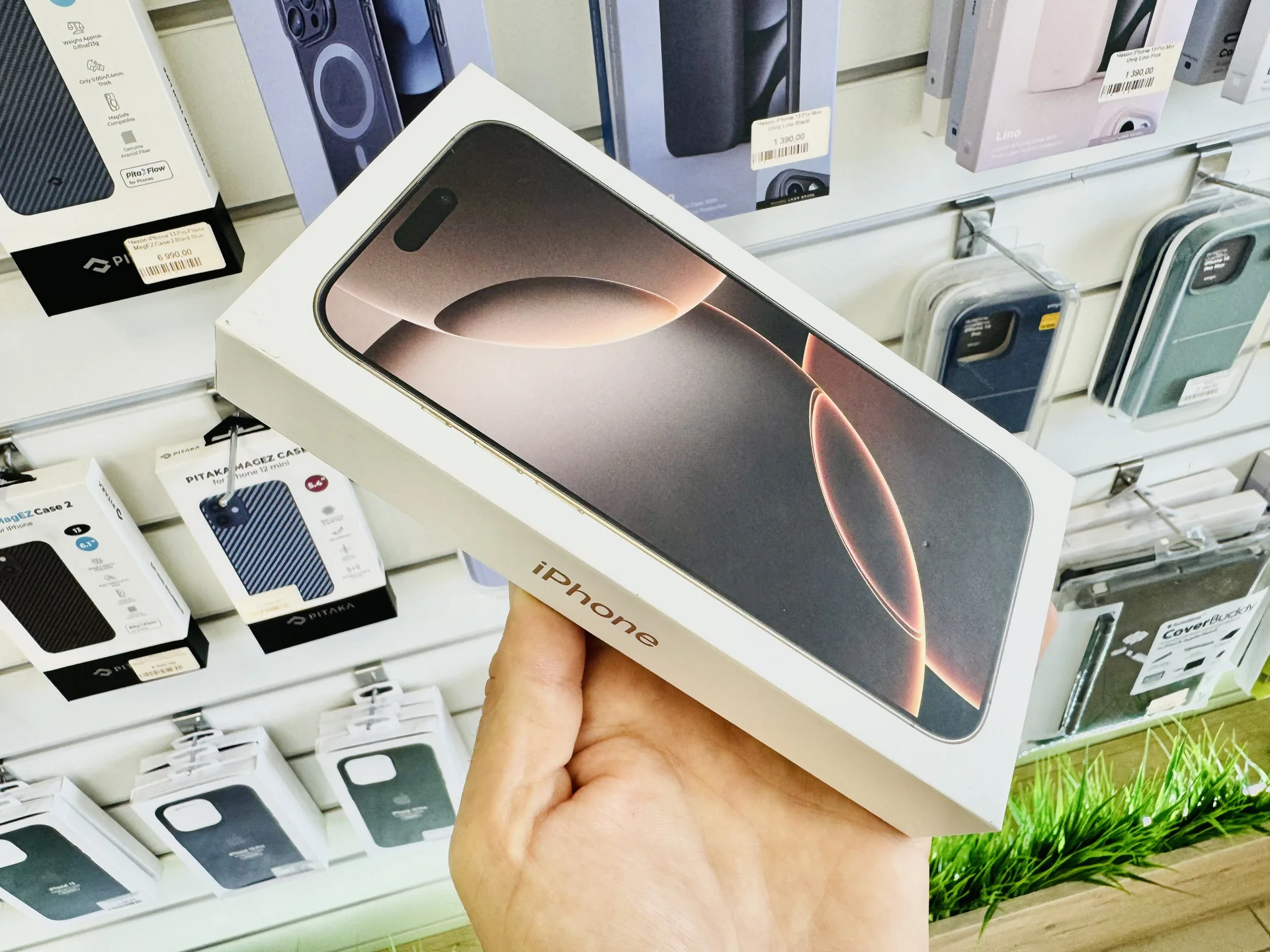 Apple iPhone 16 Pro Max 512GB Desert Titanium Супер предложение, Новый, Магазин, Гарантия - миниатюра 7