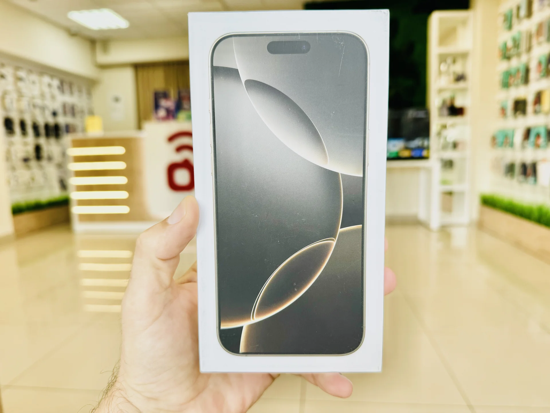 Apple iPhone 16 Pro 1024GB Natural Titanium Топ выбор, Новый, Магазин, Гарантия - изображение 1