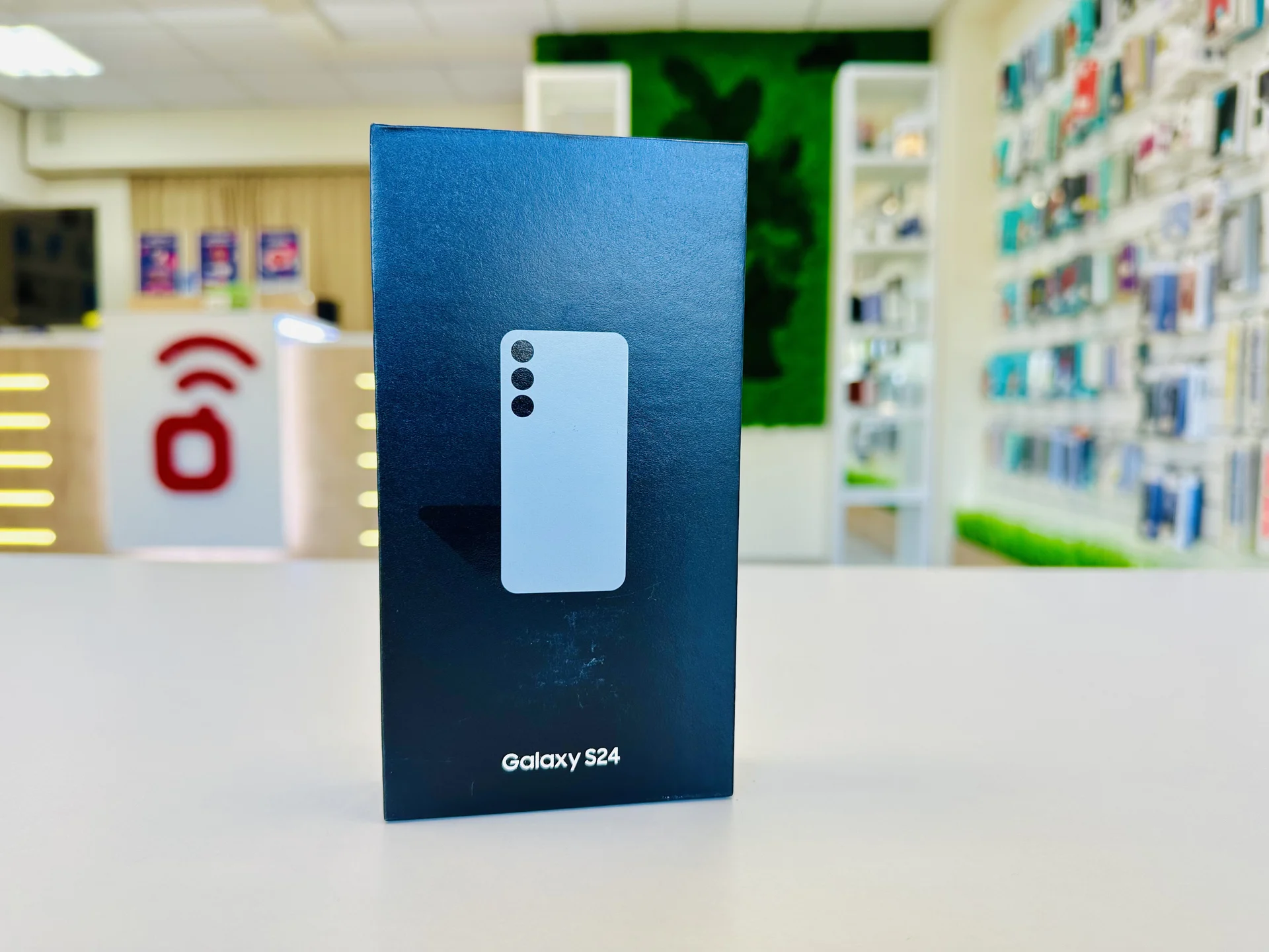 Samsung Galaxy S24 12/256GB Amber Yellow - Лучшая цена, Новый, Магазин, Гарантия - изображение 1