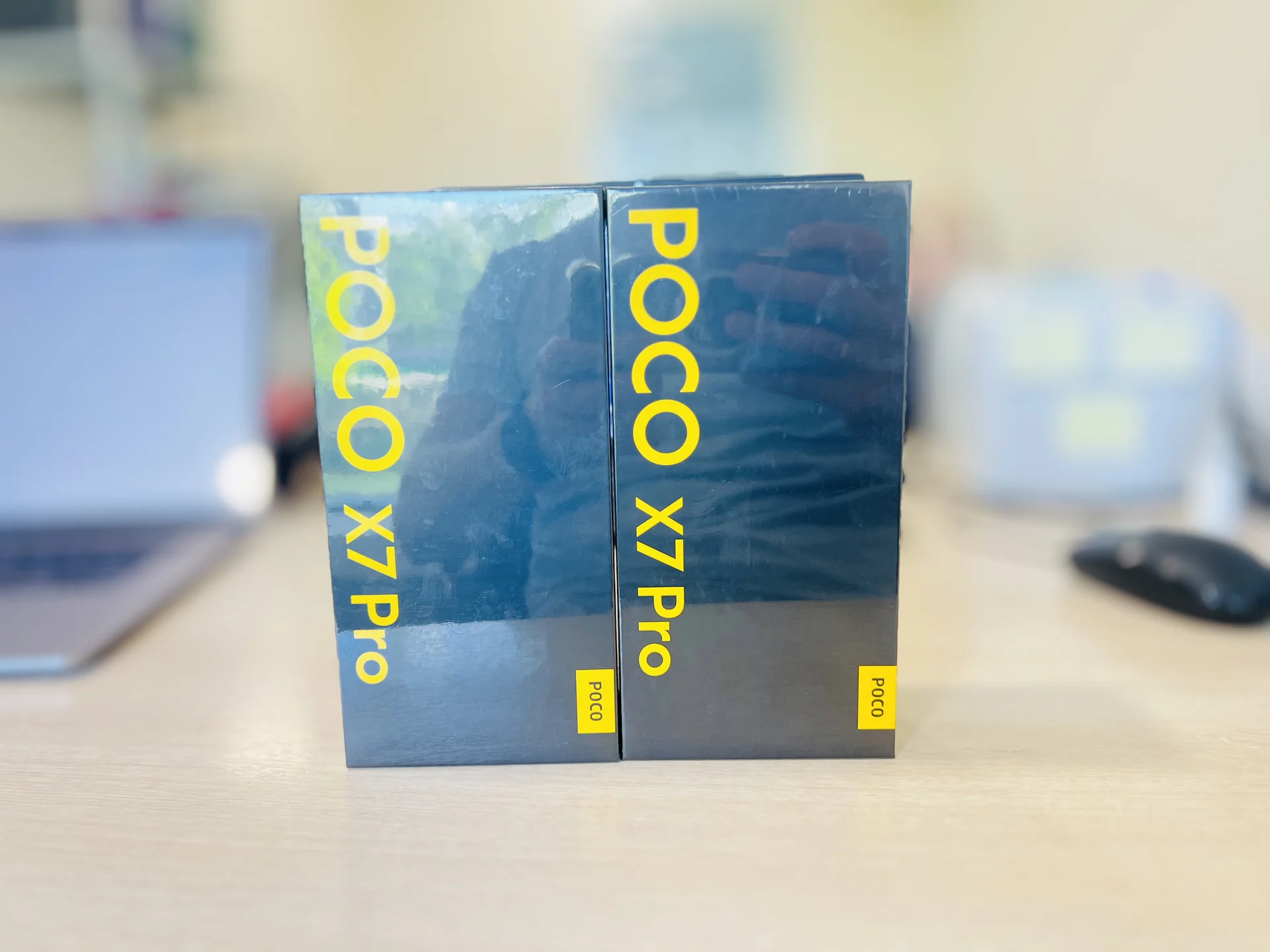 Xiaomi Poco X7 Pro 12/256 Black/Yellow Лидер продаж, Новый, Магазин, Гарантия - миниатюра 2