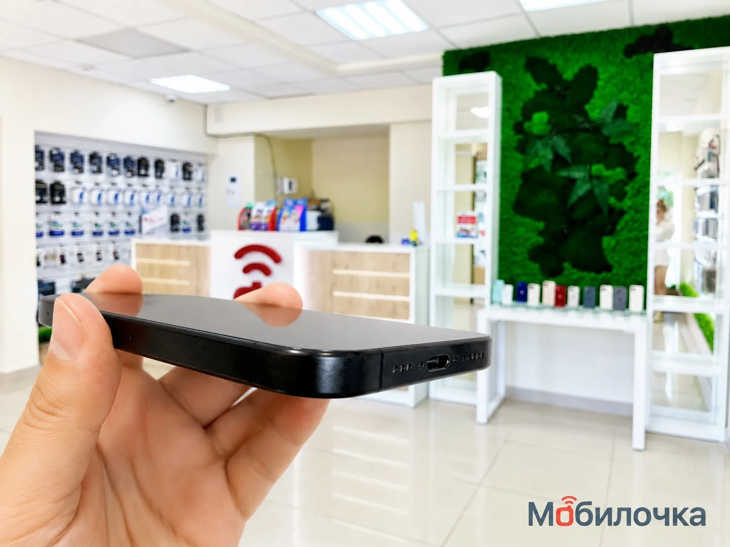 Apple iPhone 15 Pro 256GB Black Titanium NANO-SIM и Esim Идеальное Б/У - миниатюра 7