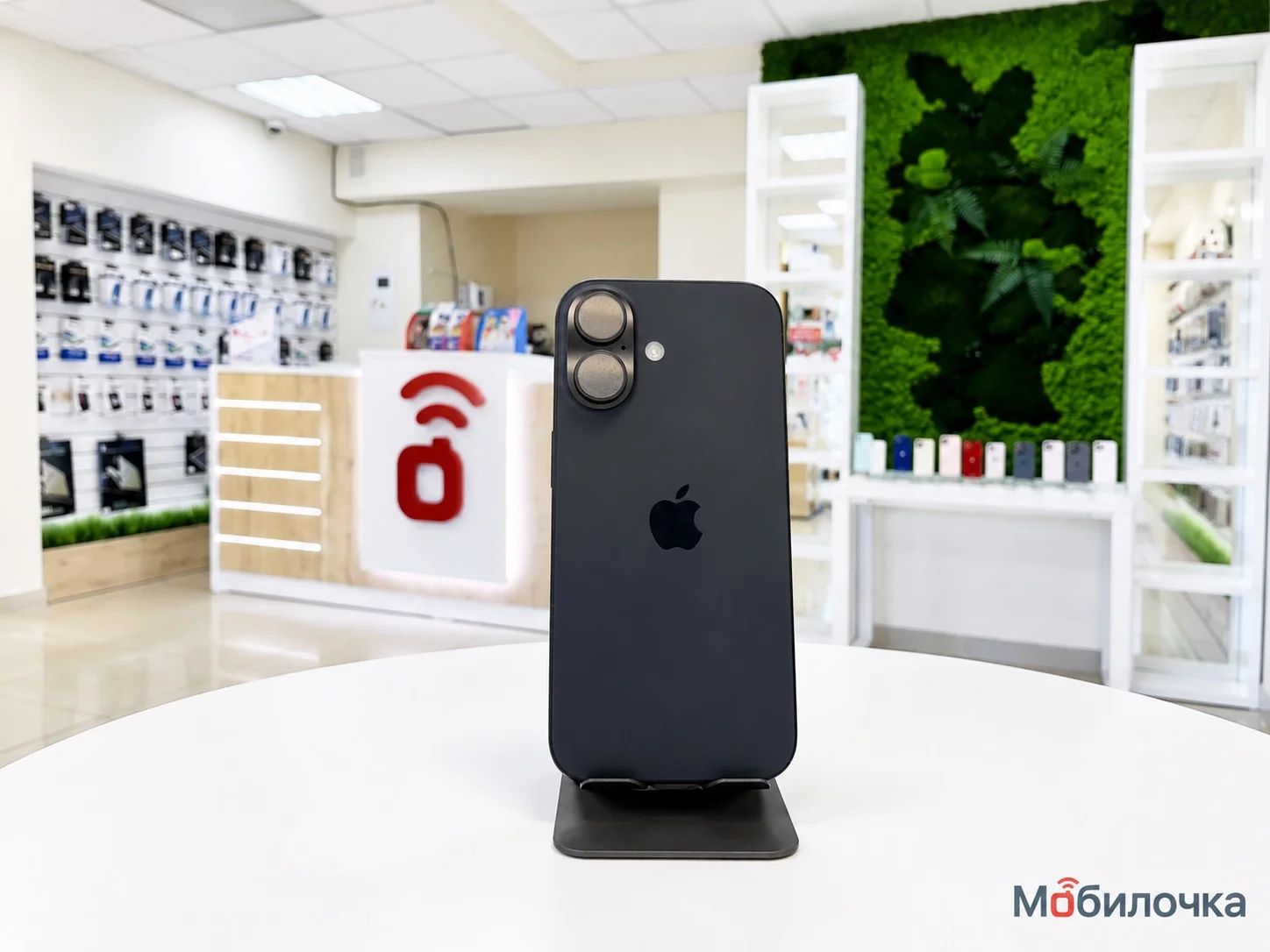 Apple iPhone 16 256GB Black Хорошее Б/У - миниатюра 6