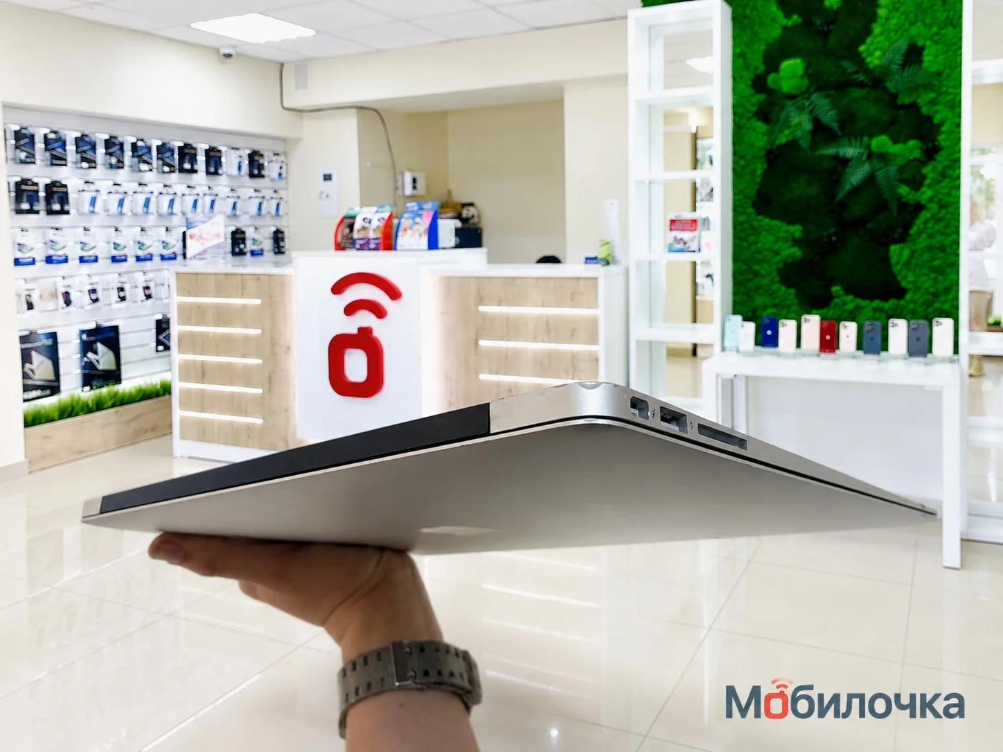 Apple MacBook Air 13 8/128GB (MQD32-2017) Идеальное БУ - миниатюра 5