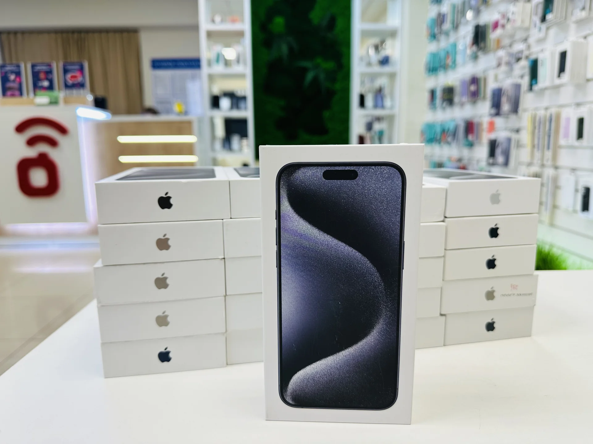 Apple iPhone 15 Pro 128GB Blue Titanium Эксклюзивная цена, Новый, Магазин, Гарантия - изображение 1