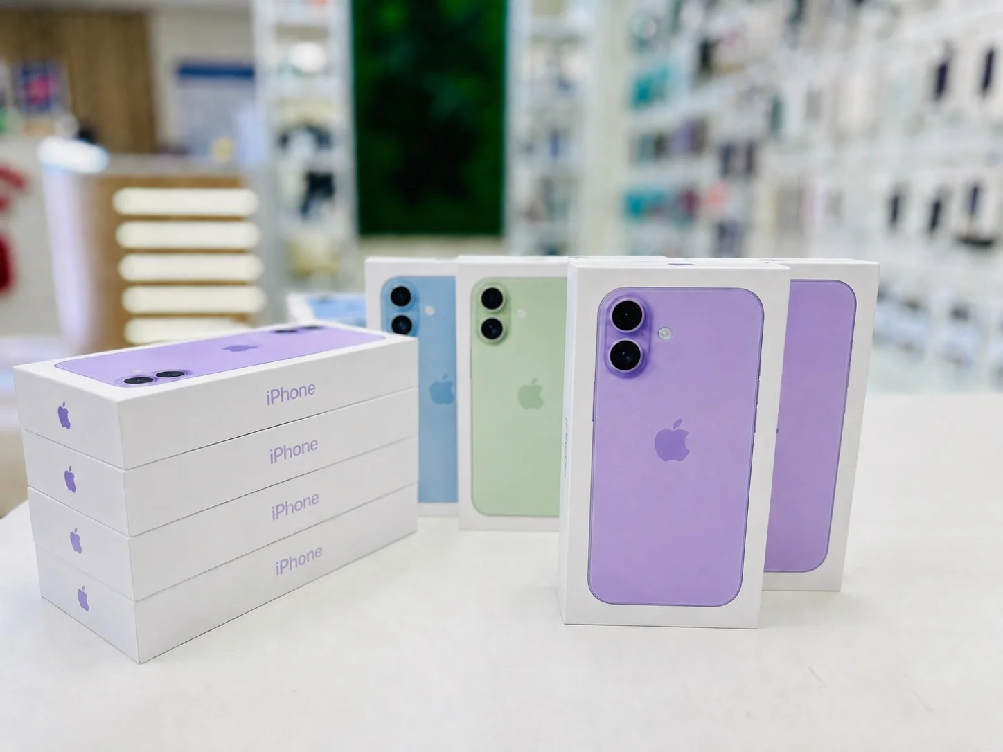 Apple iPhone 17 256GB Lavender Nano-SIM - миниатюра 6