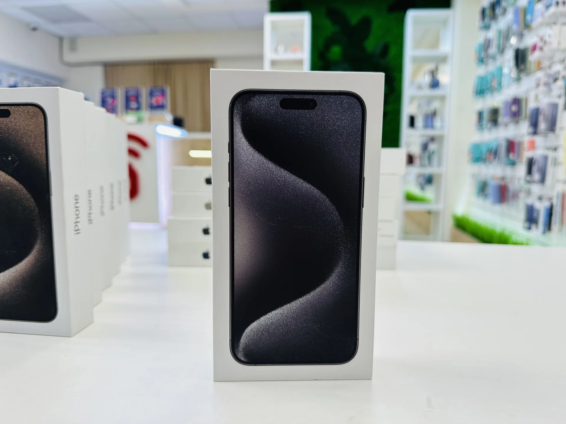 Apple iPhone 15 Pro 512GB Black Titanium Лучшая цена, Новый, Магазин, Гарантия - изображение 1