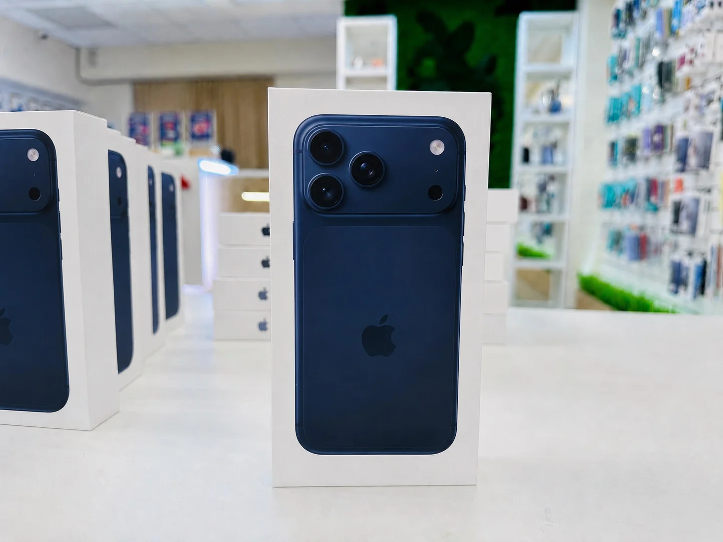 Apple iPhone 17 Pro Max 512GB Deep Blue, Супер предложение, Новый, Магазин, Гарантия - миниатюра 6