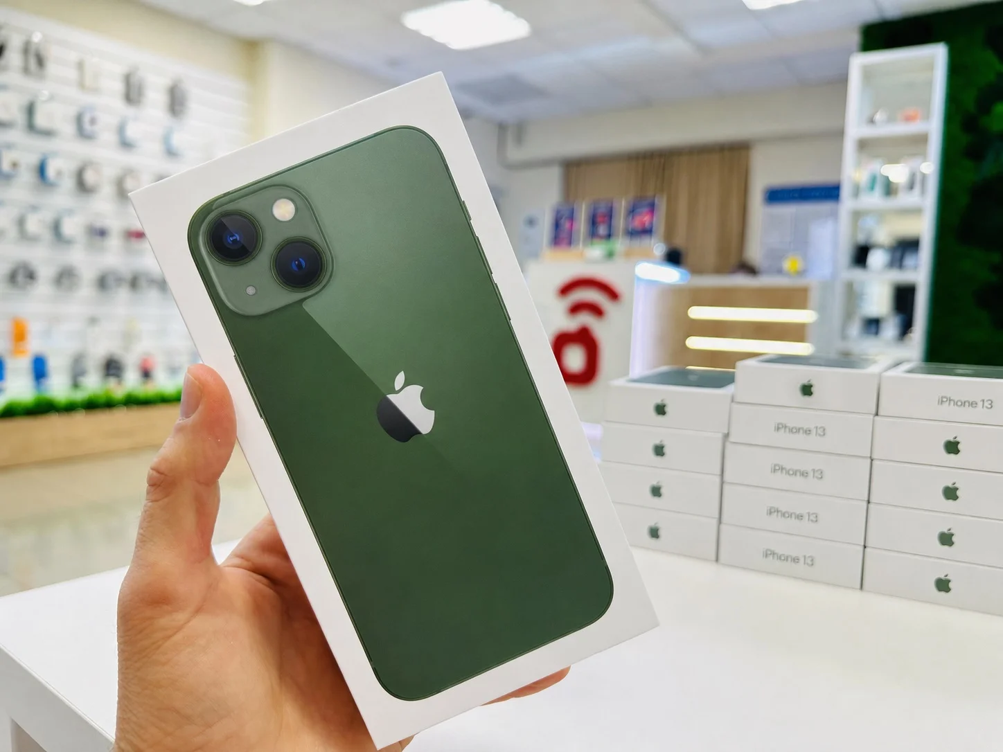 Apple iPhone 13 128GB Green Супер предложение, Новый, Магазин, Гарантия - миниатюра 2