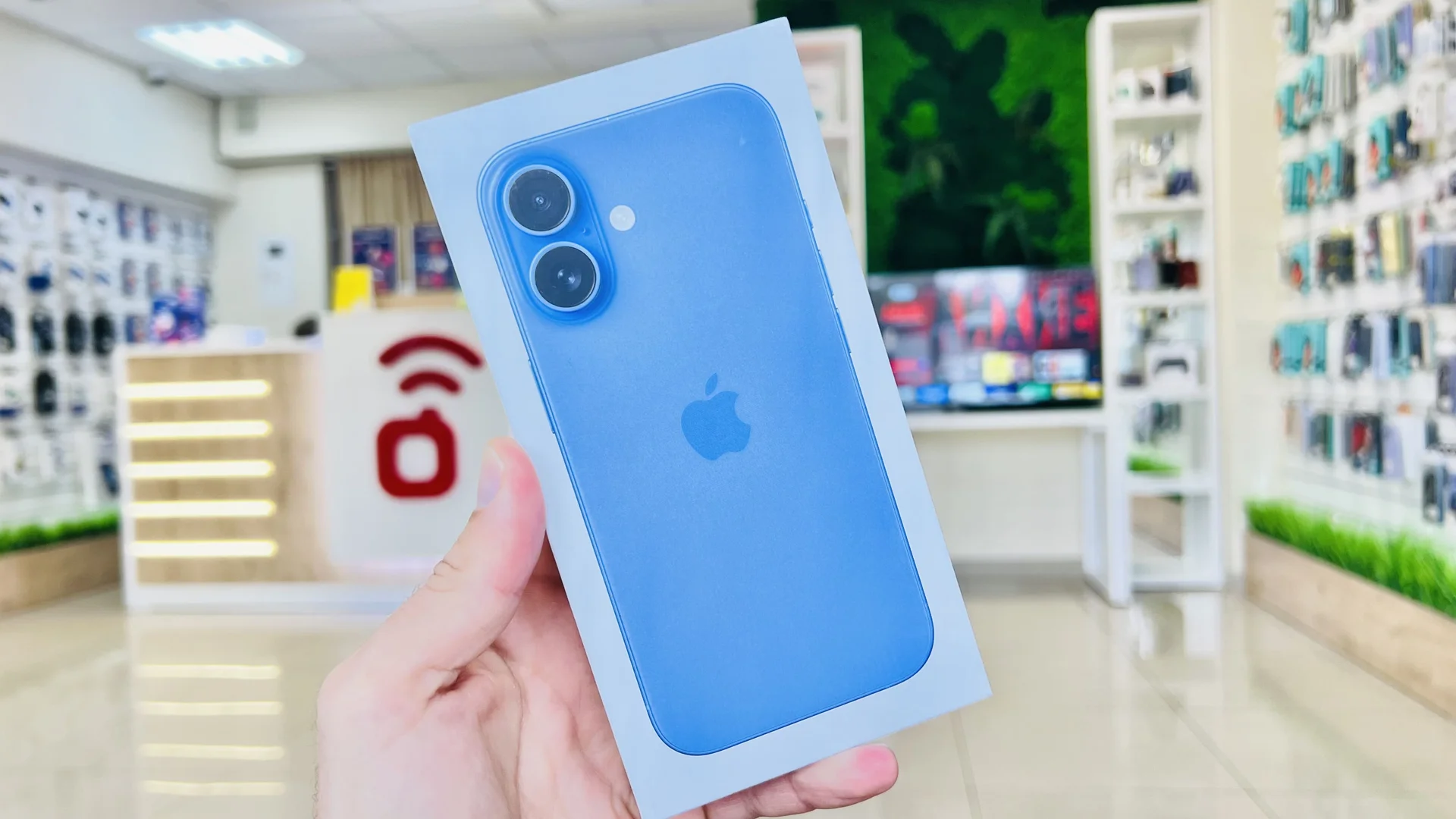 Apple iPhone 16 Plus 128GB Ultramarine Лидер продаж, Новый, Магазин, Гарантия - изображение 1