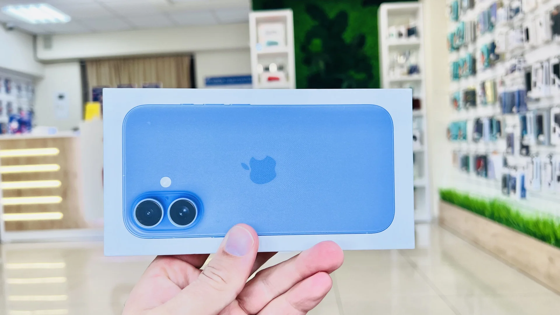 Apple iPhone 16 Plus 128GB Ultramarine Лидер продаж, Новый, Магазин, Гарантия - миниатюра 7