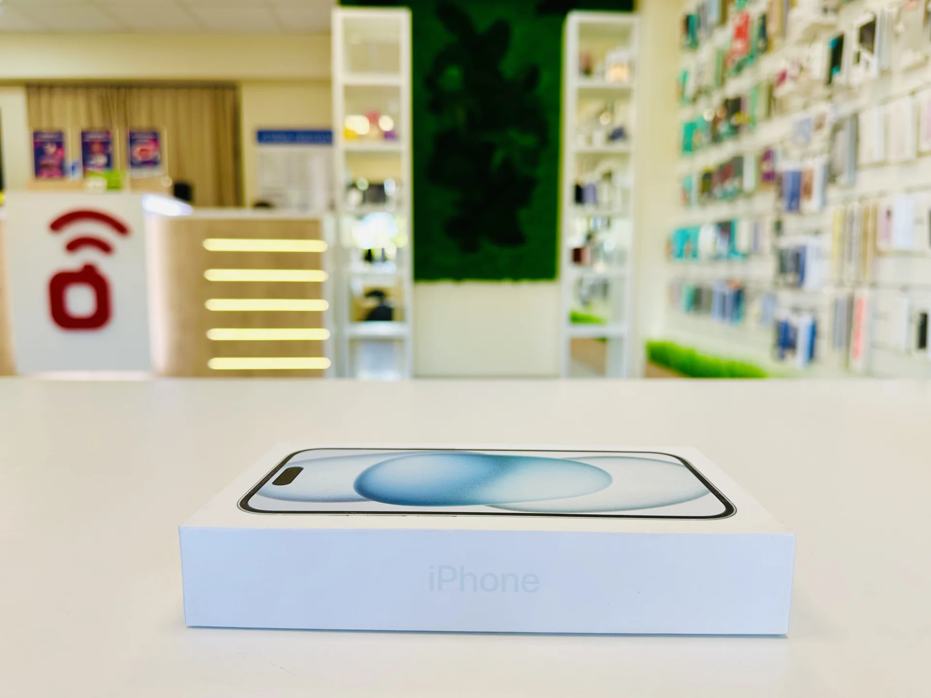 Apple iPhone 15 Plus 128GB Green Лидер продаж, Новый, Магазин, Гарантия - миниатюра 8