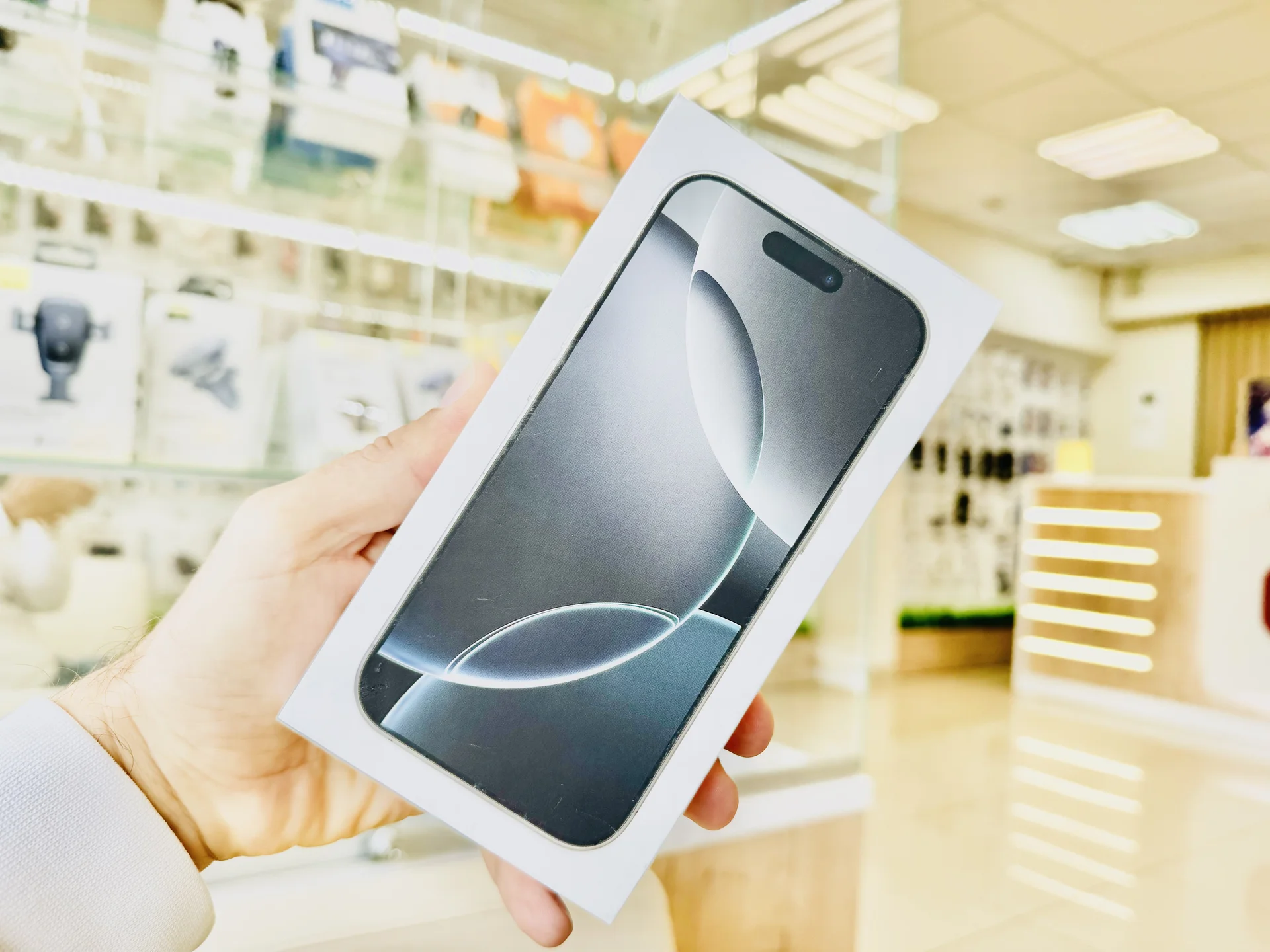 Apple iPhone 16 Pro 512GB White Titanium Супер предложение, Новый, Магазин, Гарантия - изображение 1