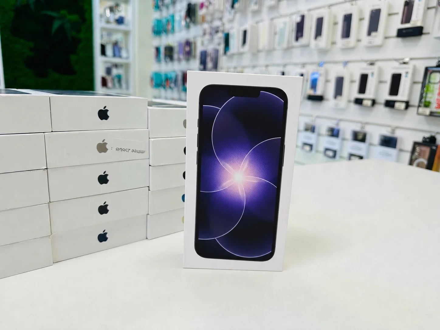 Apple iPhone 17e 512GB Black Nano-SIM и eSIM - миниатюра 2
