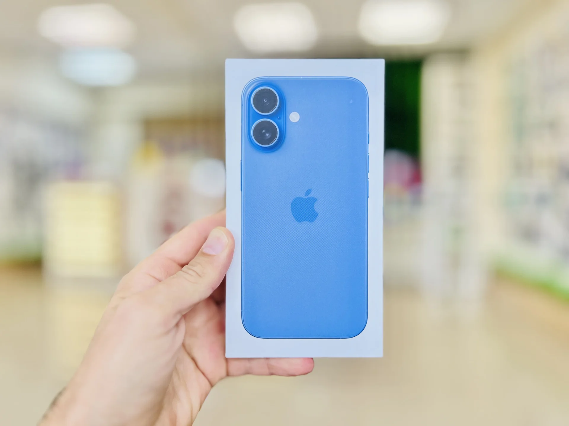 Apple iPhone 16 Plus 256GB Ultramarine Лидер продаж, Новый, Магазин, Гарантия - миниатюра 8