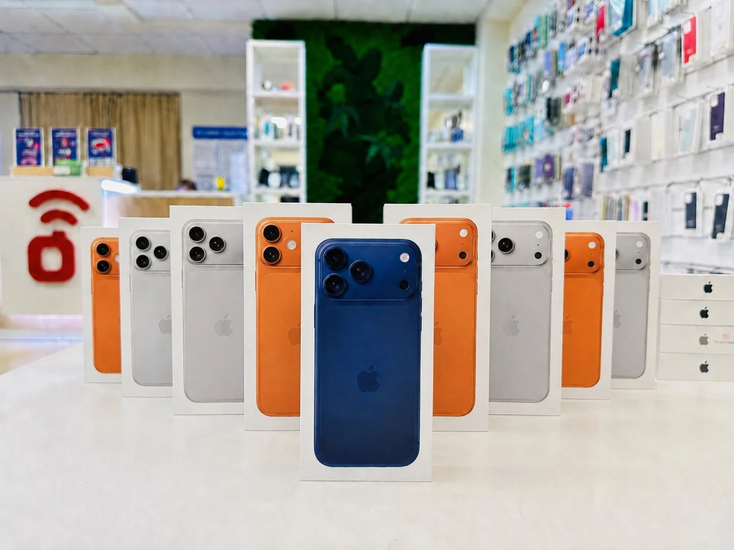 Apple iPhone 17 Pro 256GB Deep Blue Nano-SIM - миниатюра 7