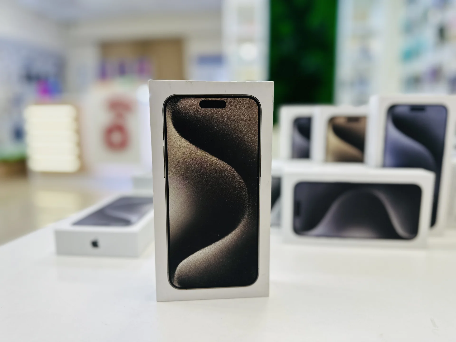 Apple iPhone 15 Pro Max 512GB Natural Titanium Супер предложение, Новый, Магазин, Гарантия - миниатюра 2