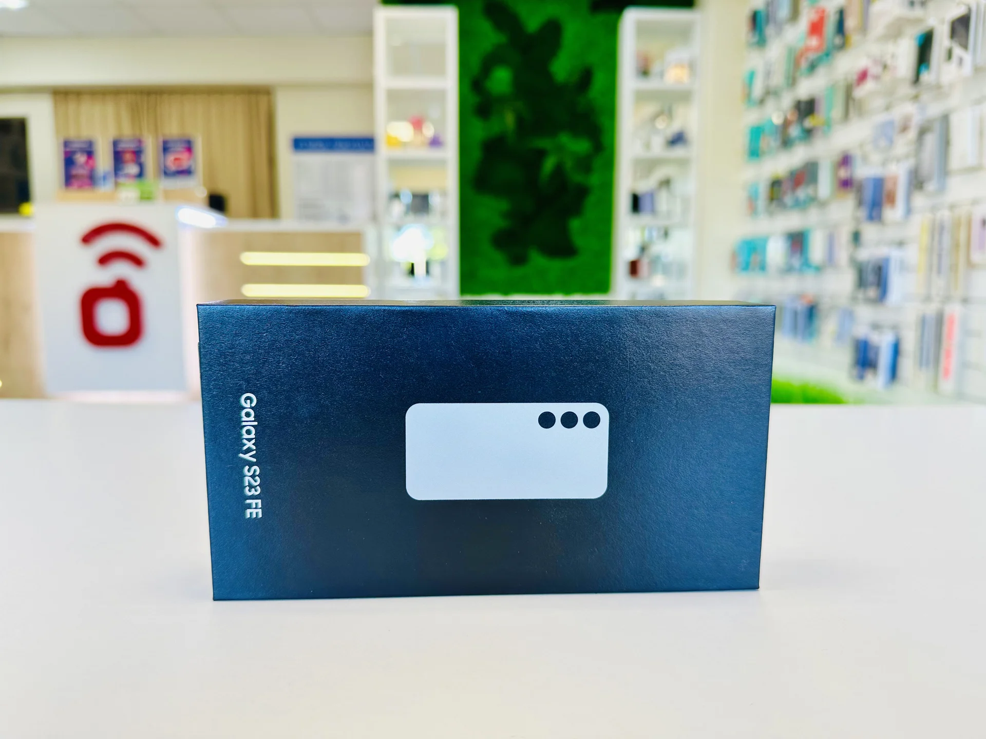 Samsung Galaxy S23 FE 8/128GB Cream Dual SIM Топ выбор, Новый, Магазин, Гарантия - миниатюра 2