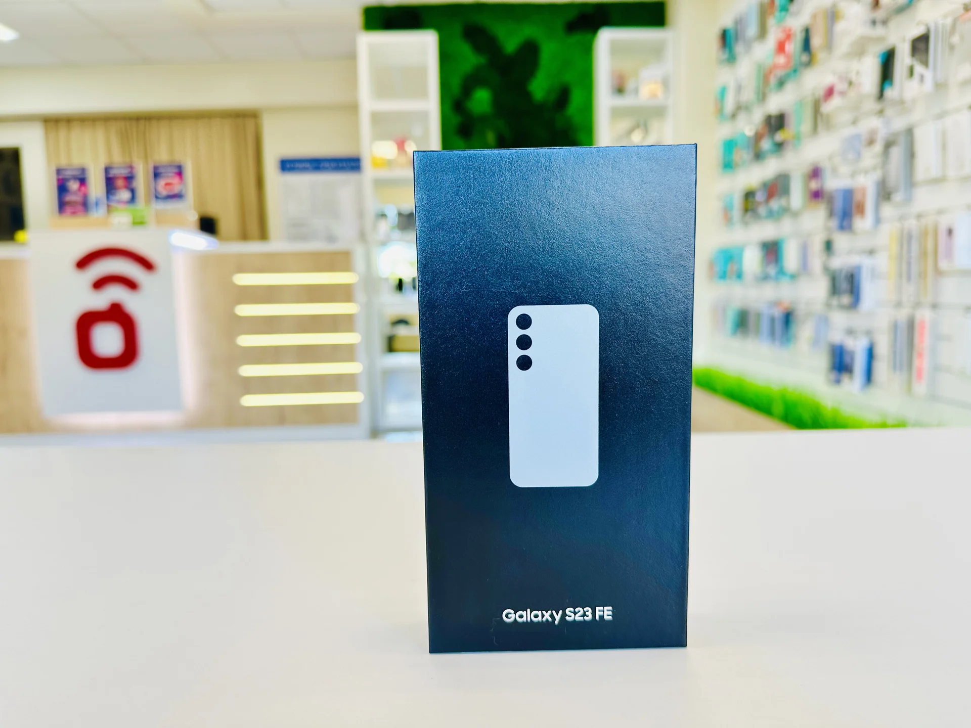Samsung Galaxy S23 FE 8/256GB Cream Dual SIM Топ выбор, Новый, Магазин, Гарантия - миниатюра 4