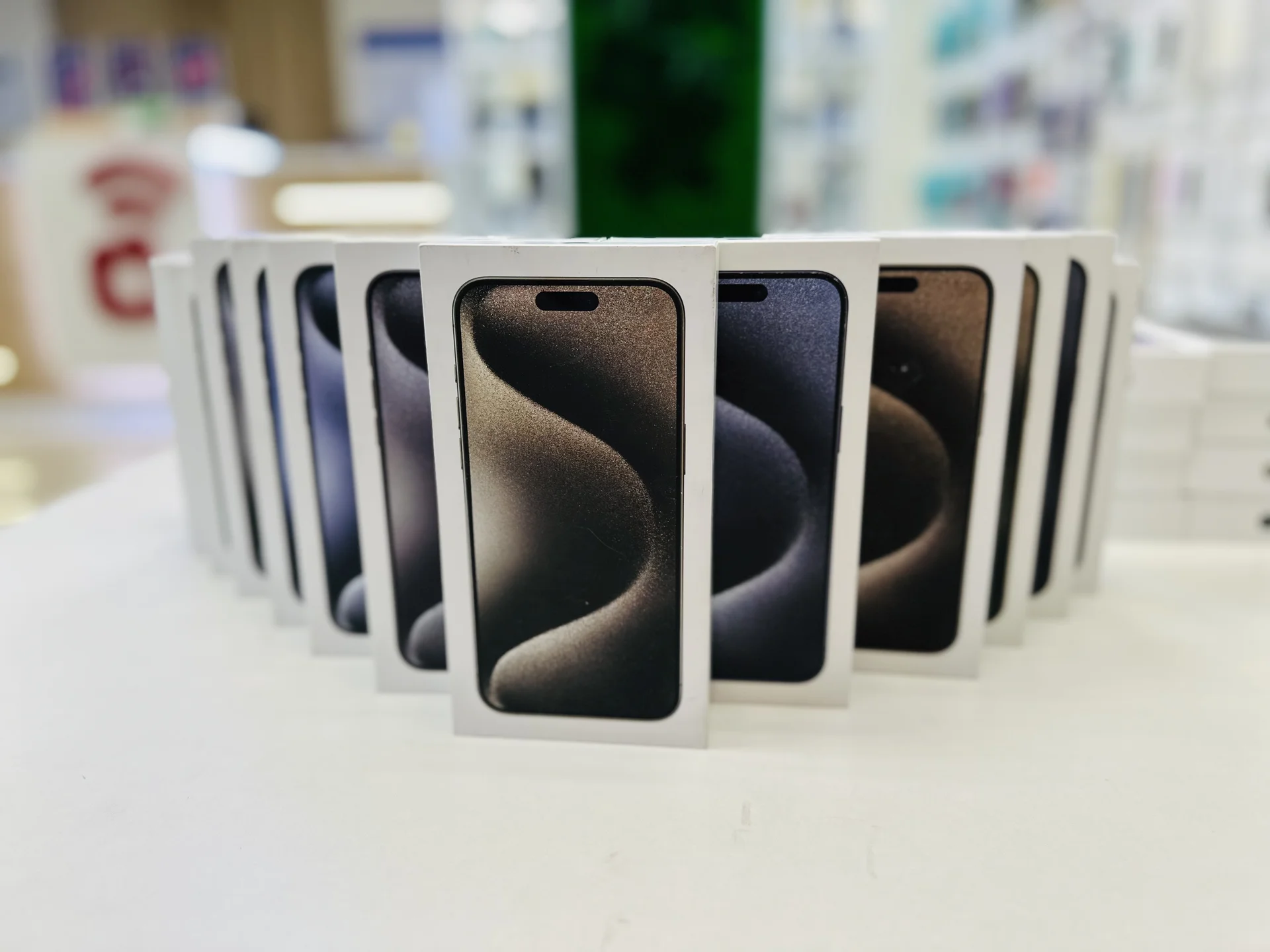 Apple iPhone 15 Pro 1024GB Natural Titanium Лидер продаж, Новый, Магазин, Гарантия - миниатюра 7
