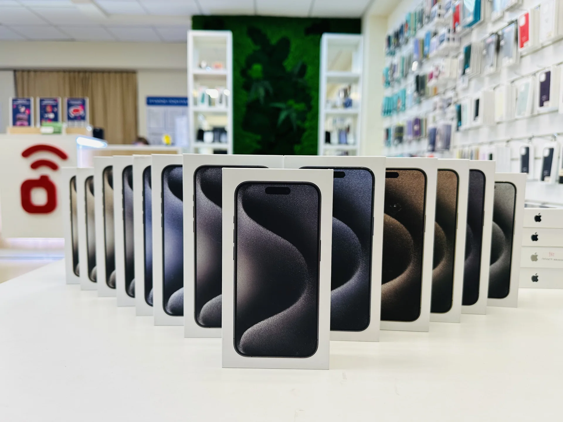 Apple iPhone 15 Pro 128GB Black Titanium Топ выбор, Новый, Магазин, Гарантия - миниатюра 7